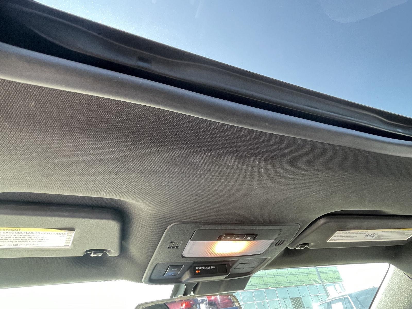 Vehicle photo 16