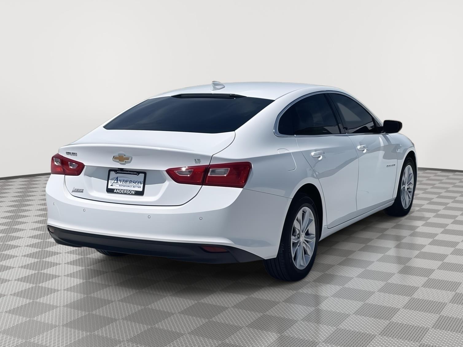 Vehicle photo 6