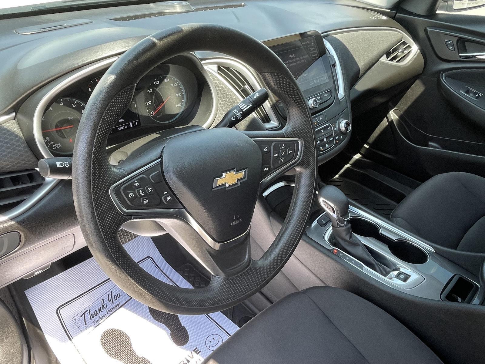 Vehicle photo 13
