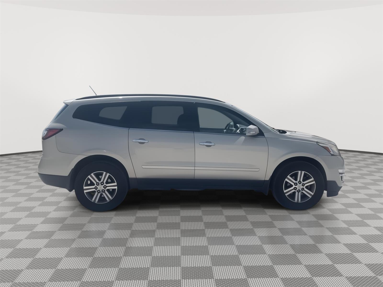 Vehicle photo 7