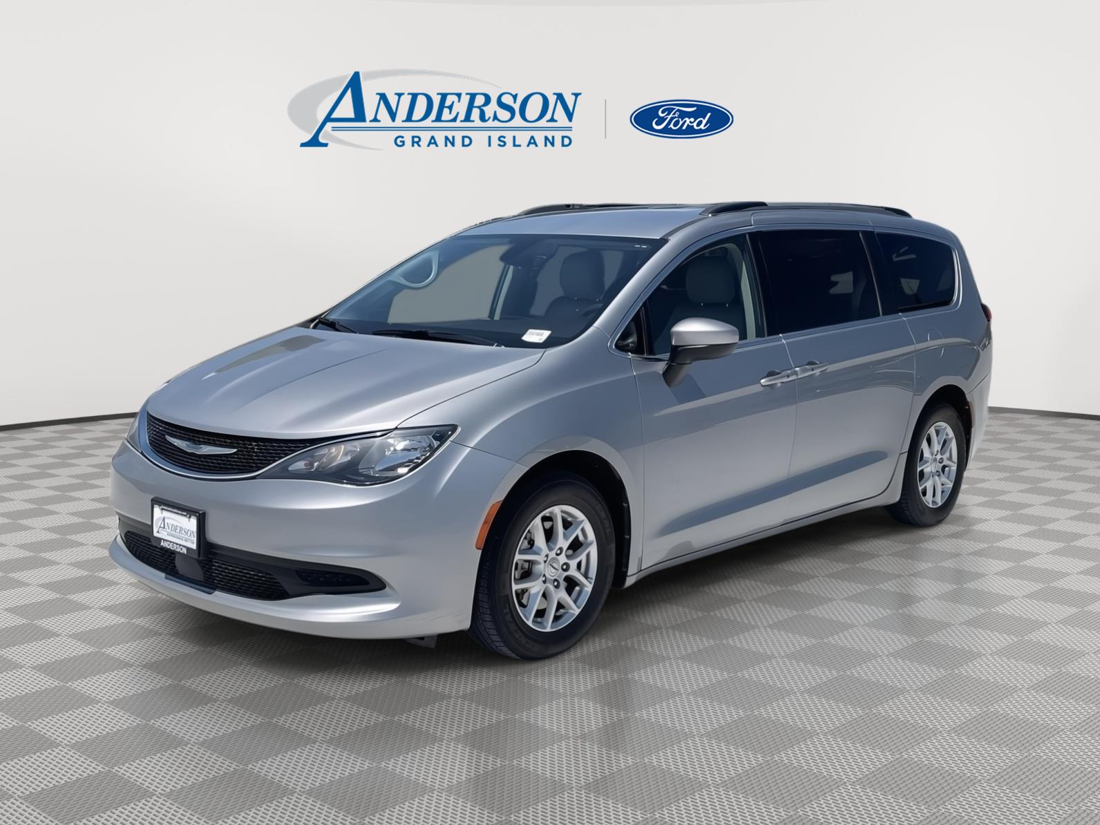 Billet Silver Metallic Clearcoat 2021 Chrysler Voyager Minivan Front-Wheel Drive 9-Speed Automatic