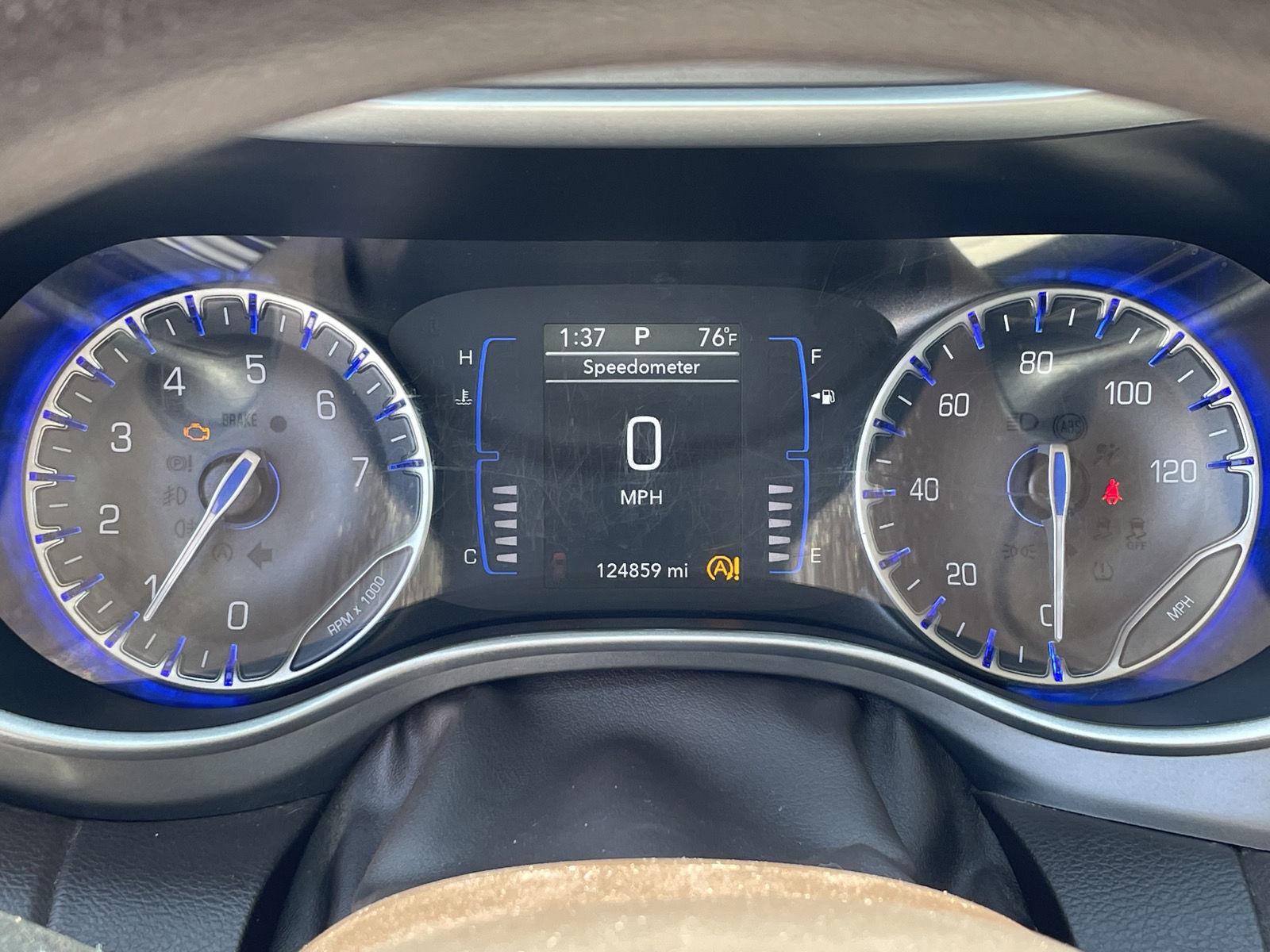 Vehicle photo 3