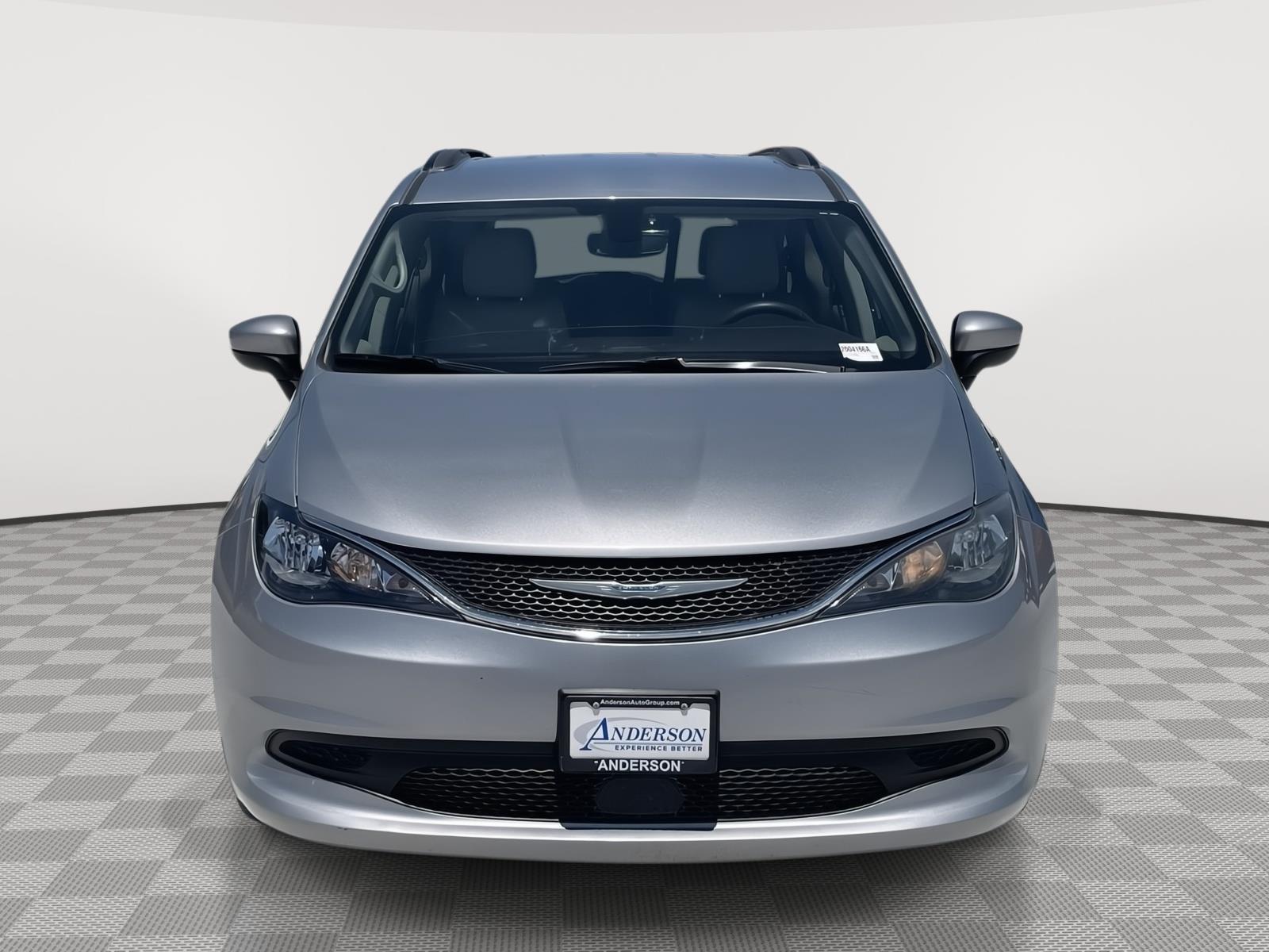 Vehicle photo 9