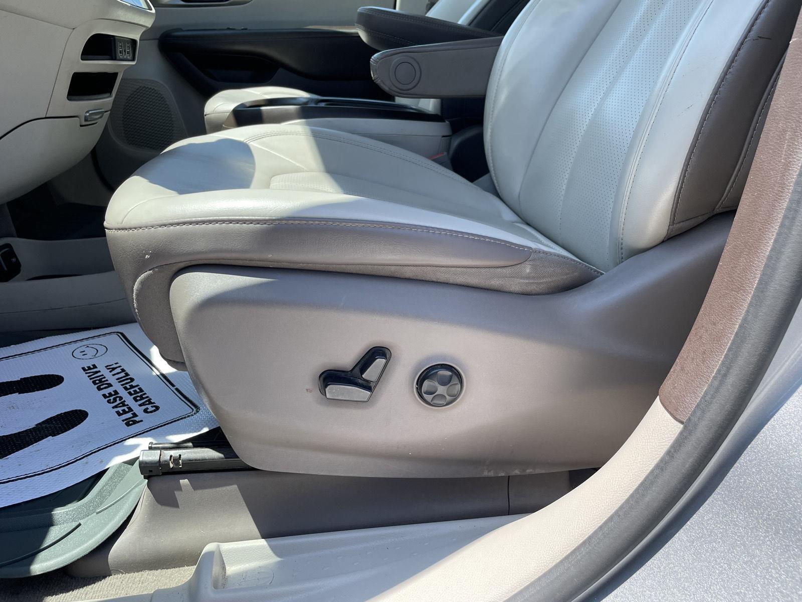 Vehicle photo 16