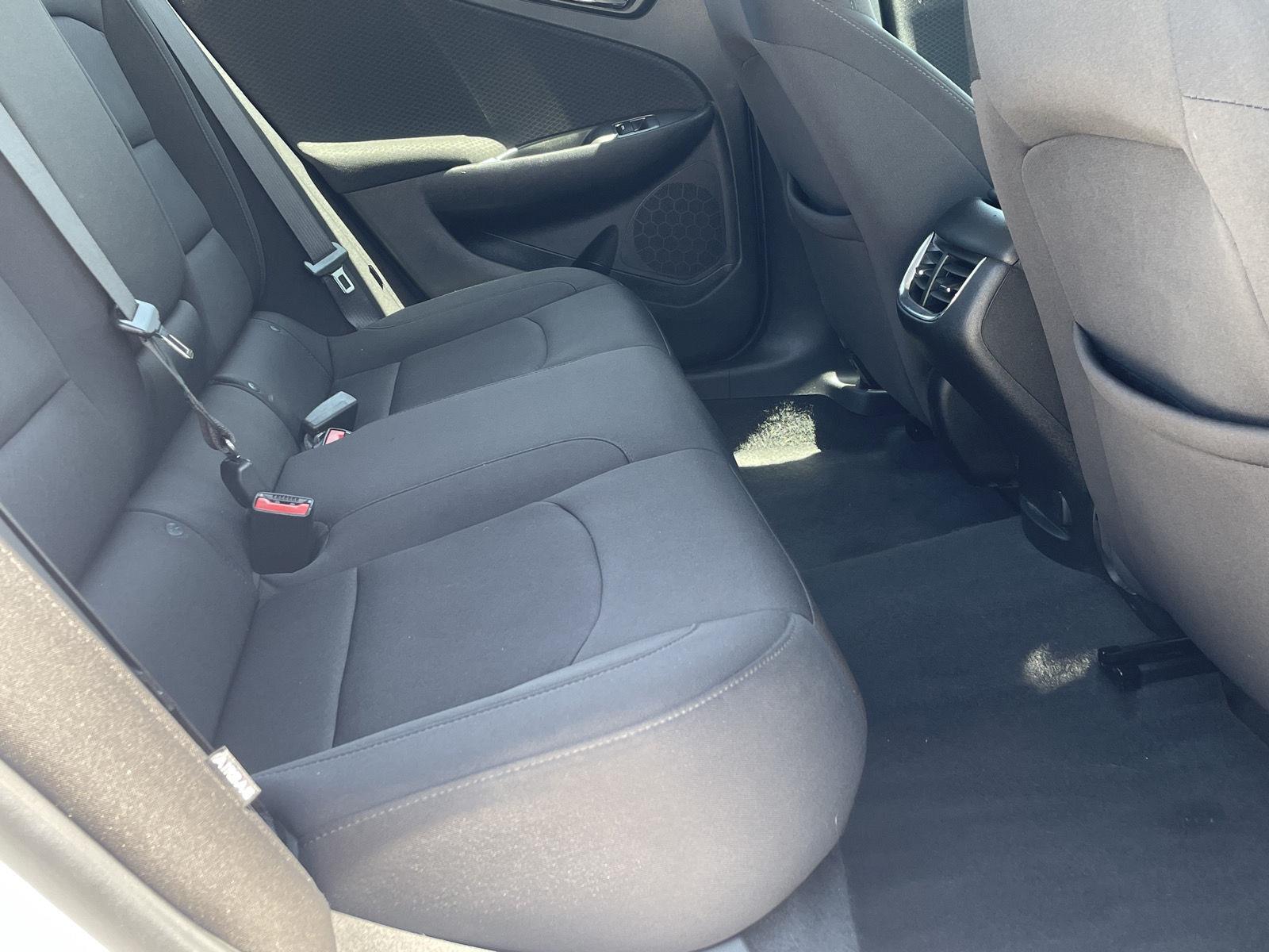 Vehicle photo 18
