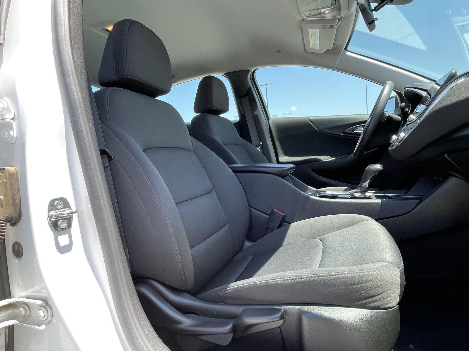 Vehicle photo 21