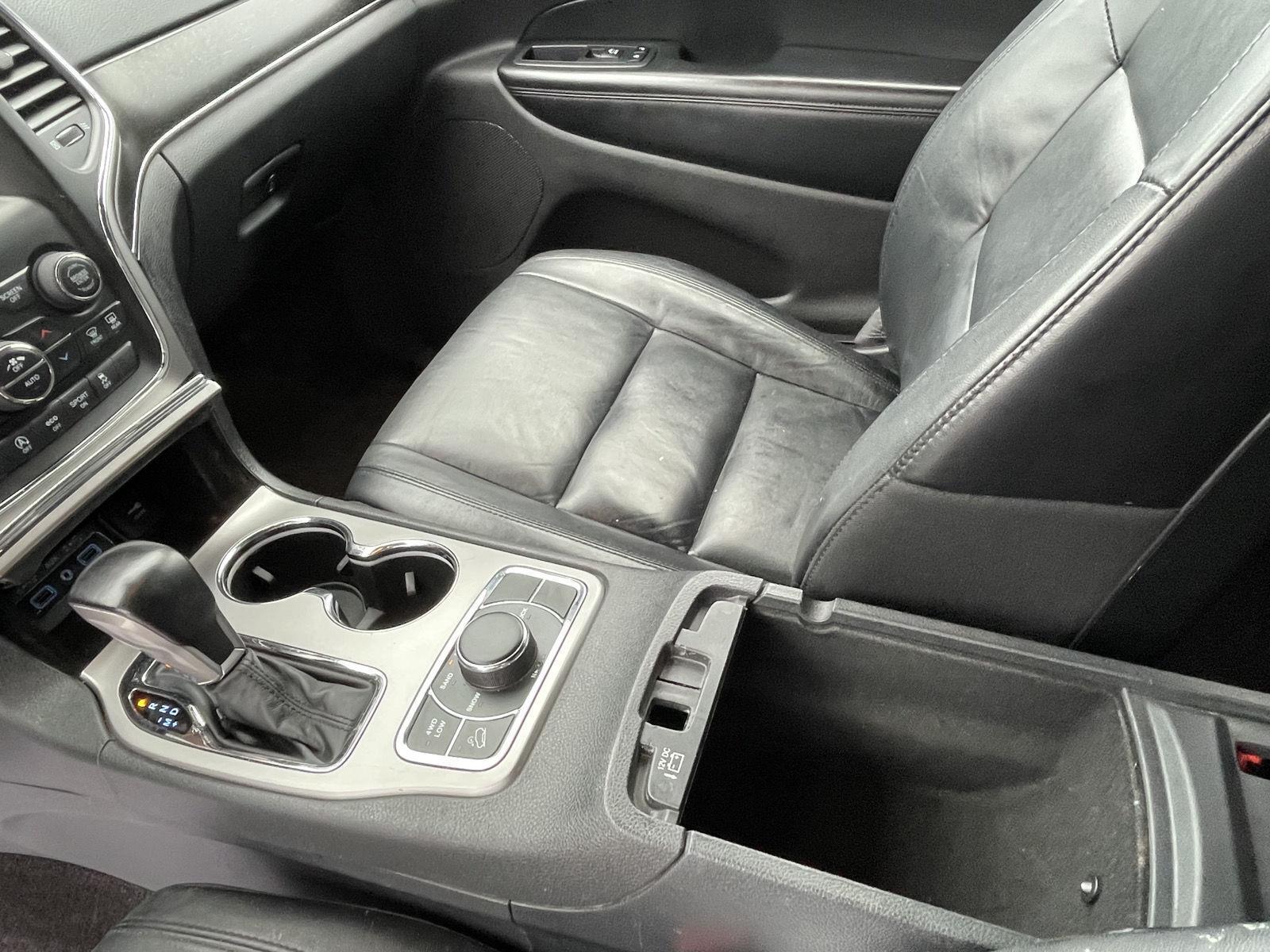 Vehicle photo 15