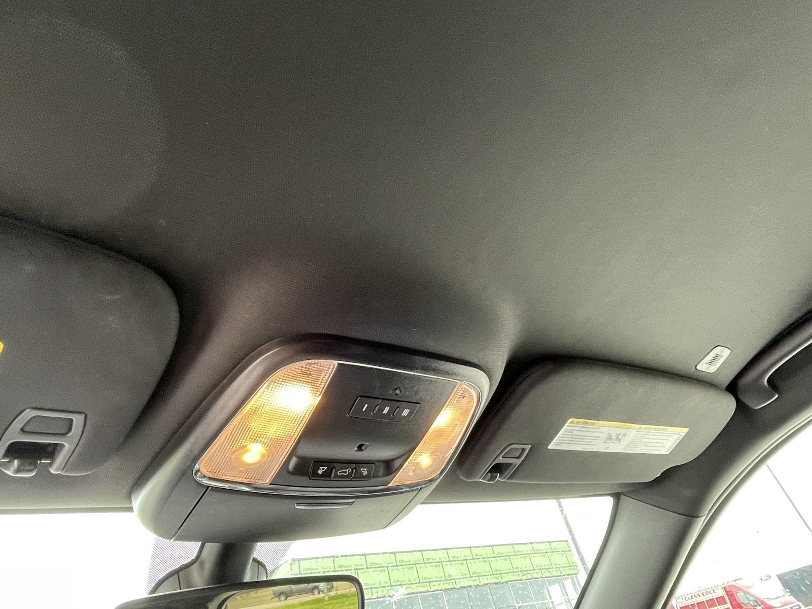 Vehicle photo 16