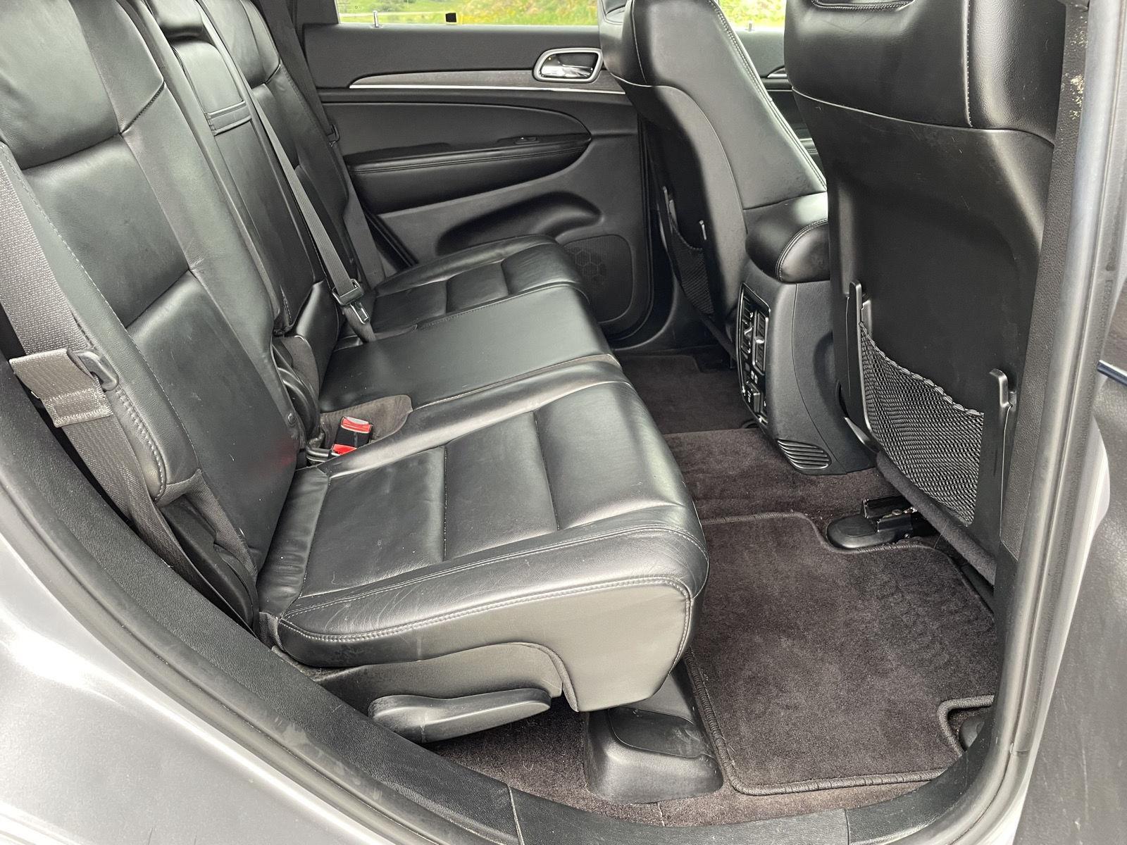 Vehicle photo 18