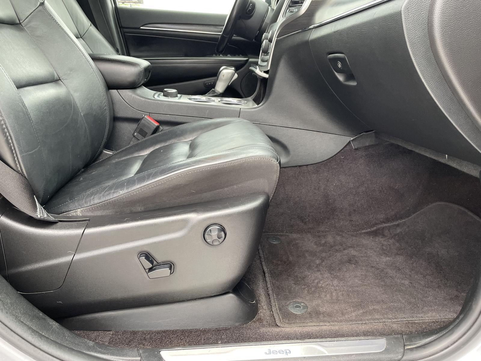 Vehicle photo 20