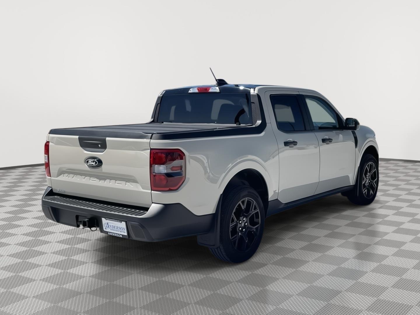 Vehicle photo 6