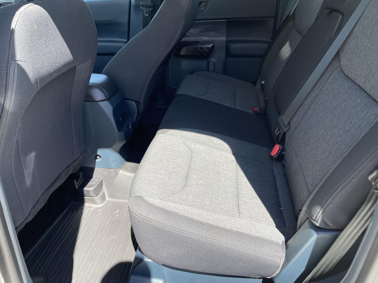 Vehicle photo 16