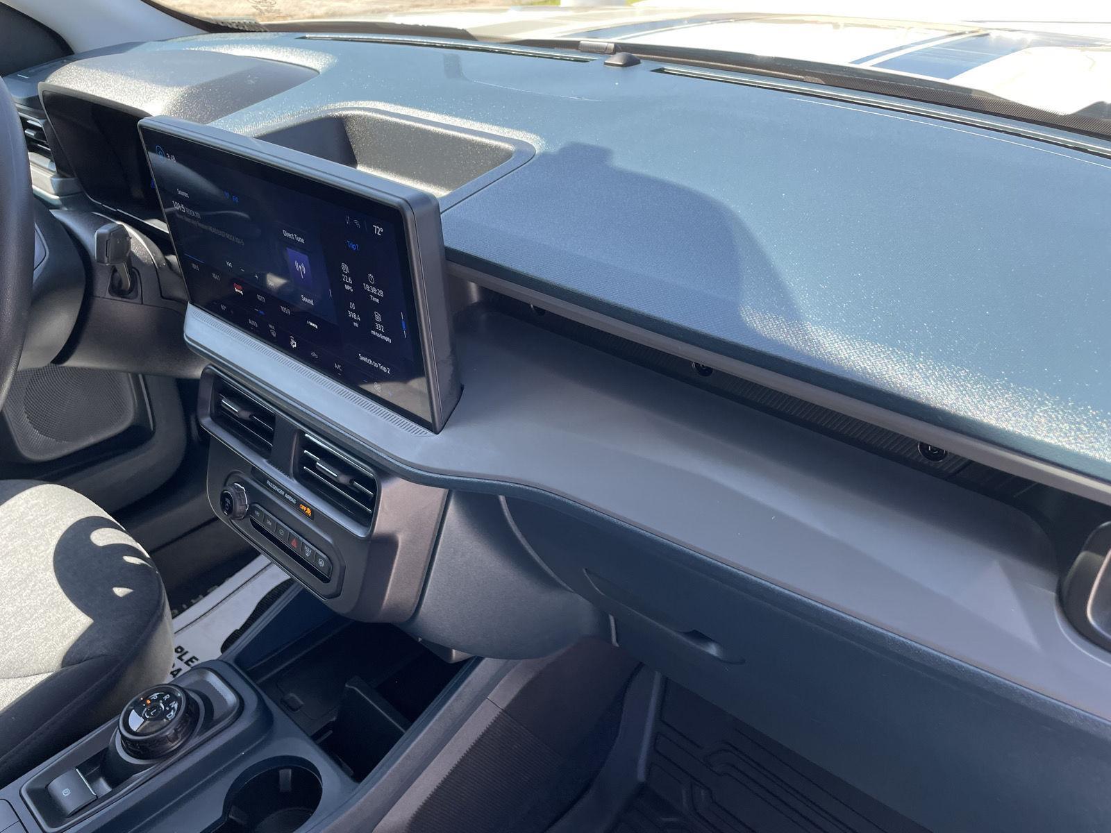Vehicle photo 21
