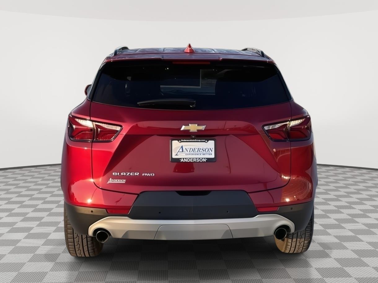 Vehicle photo 5