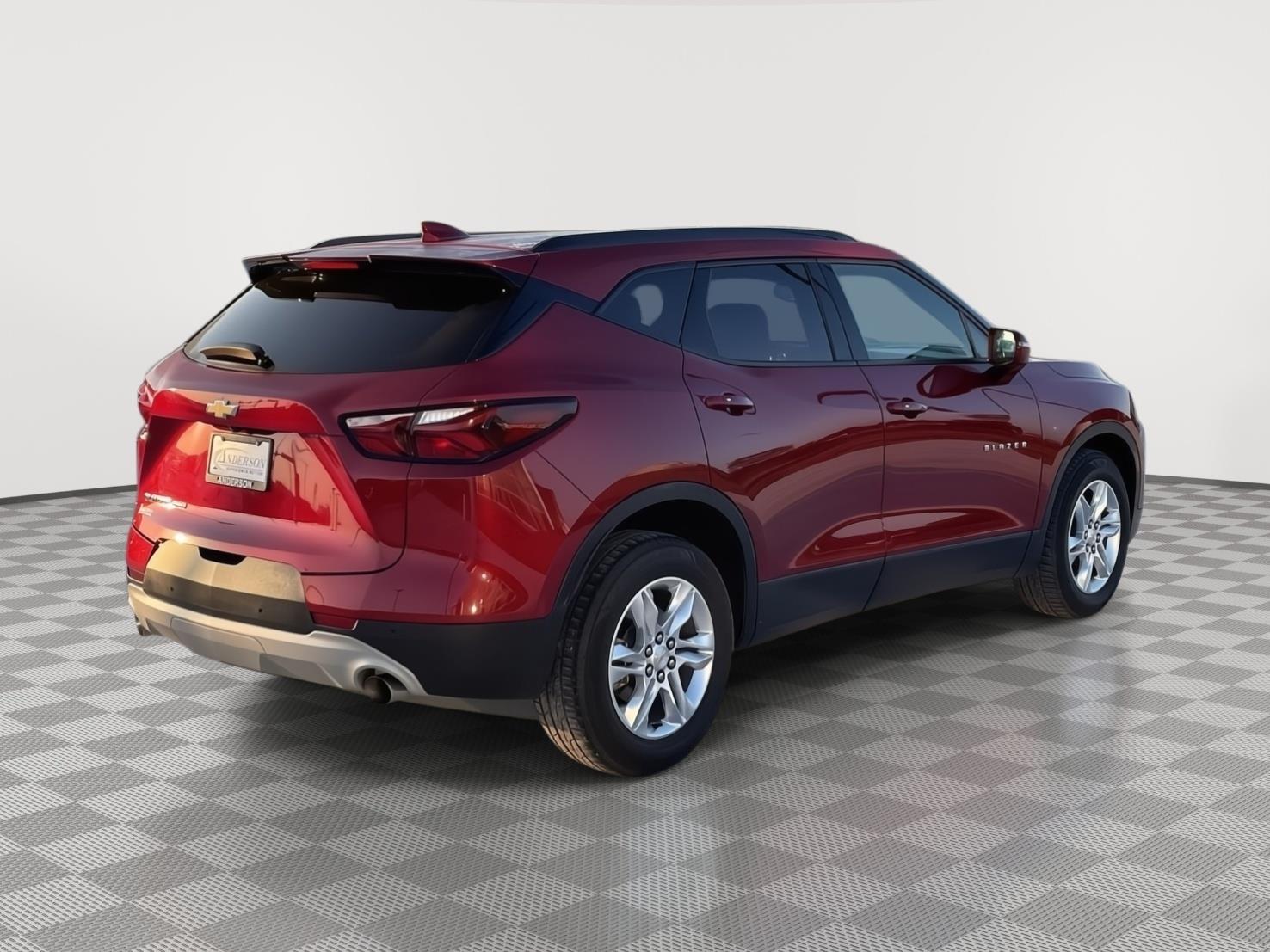 Vehicle photo 6