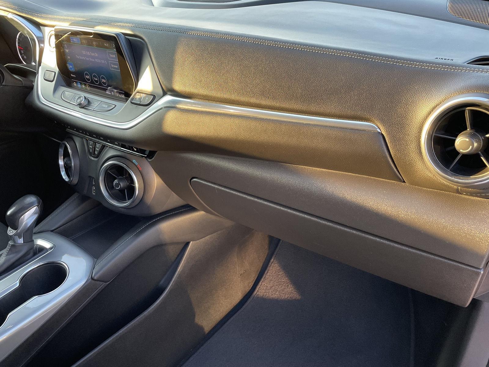 Vehicle photo 22
