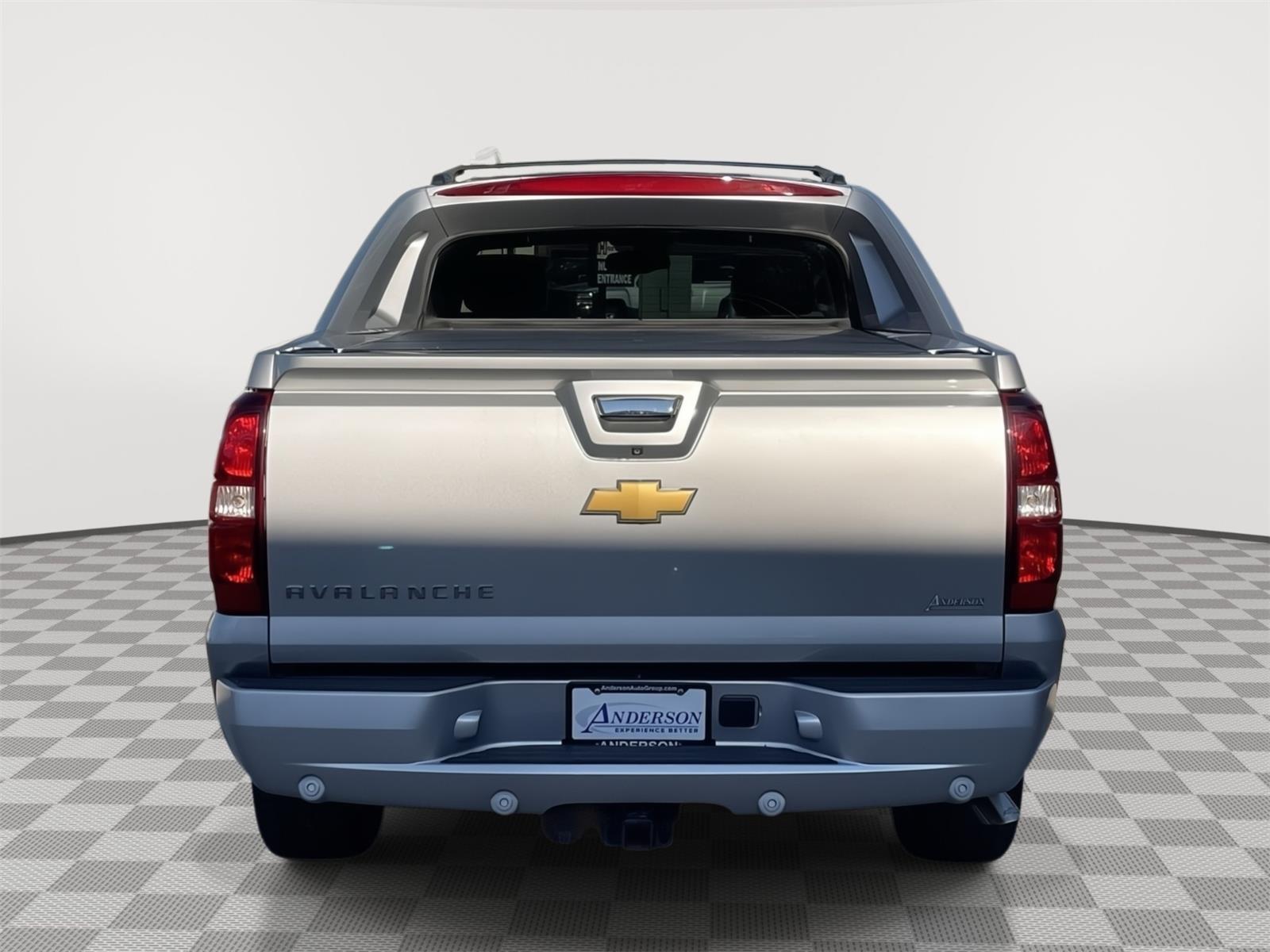 Vehicle photo 5