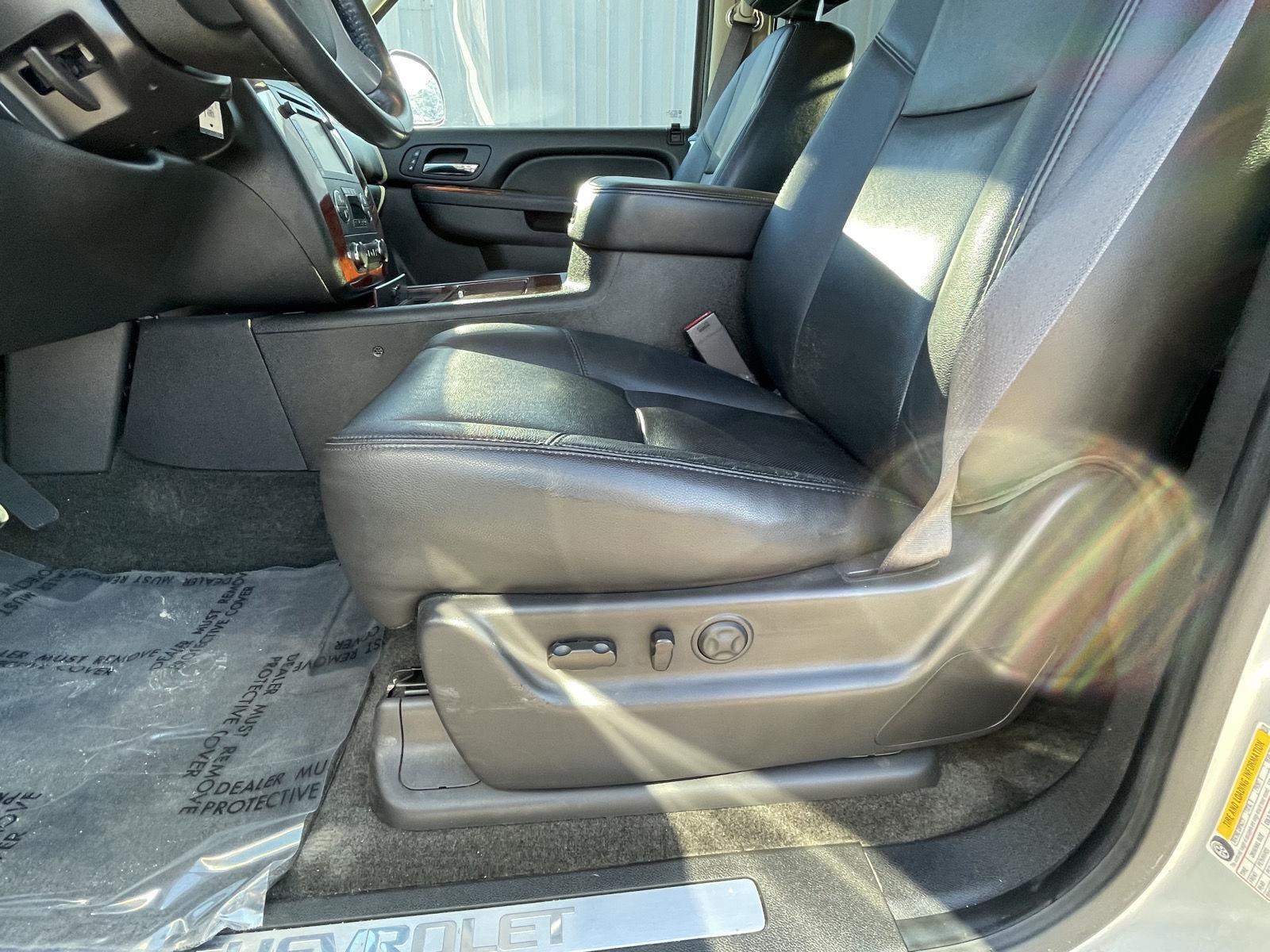 Vehicle photo 18