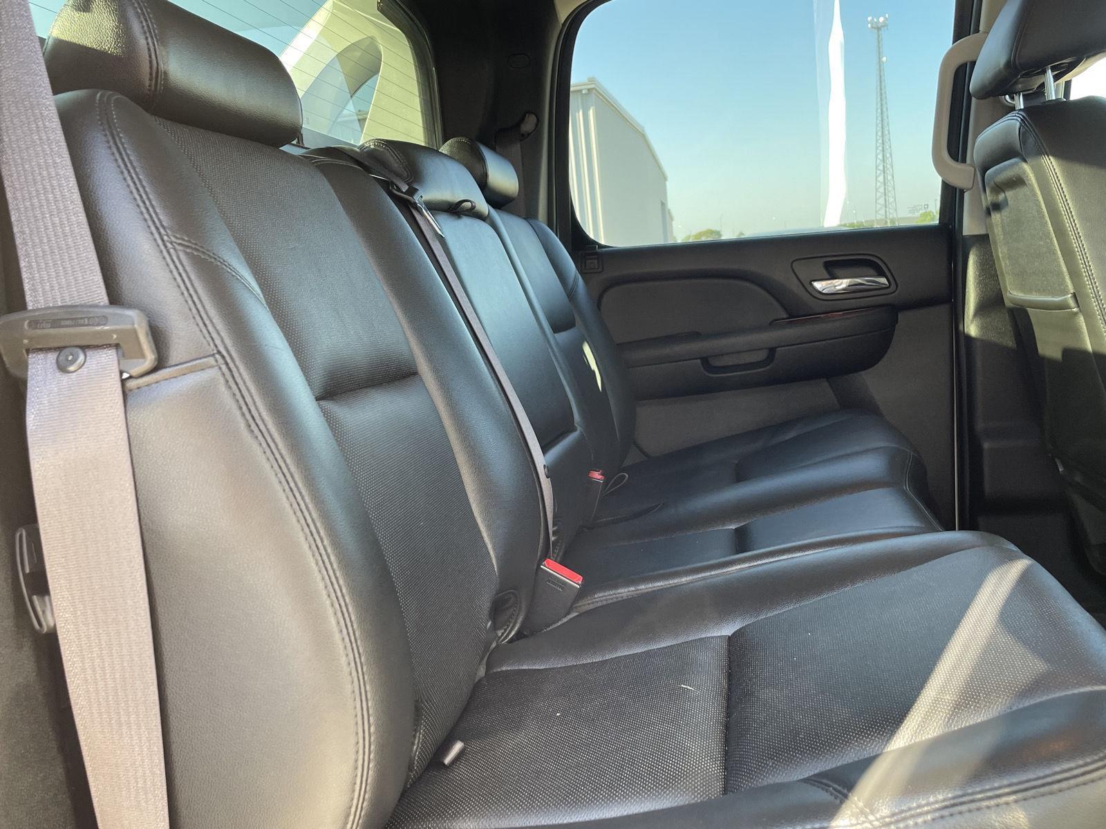 Vehicle photo 22
