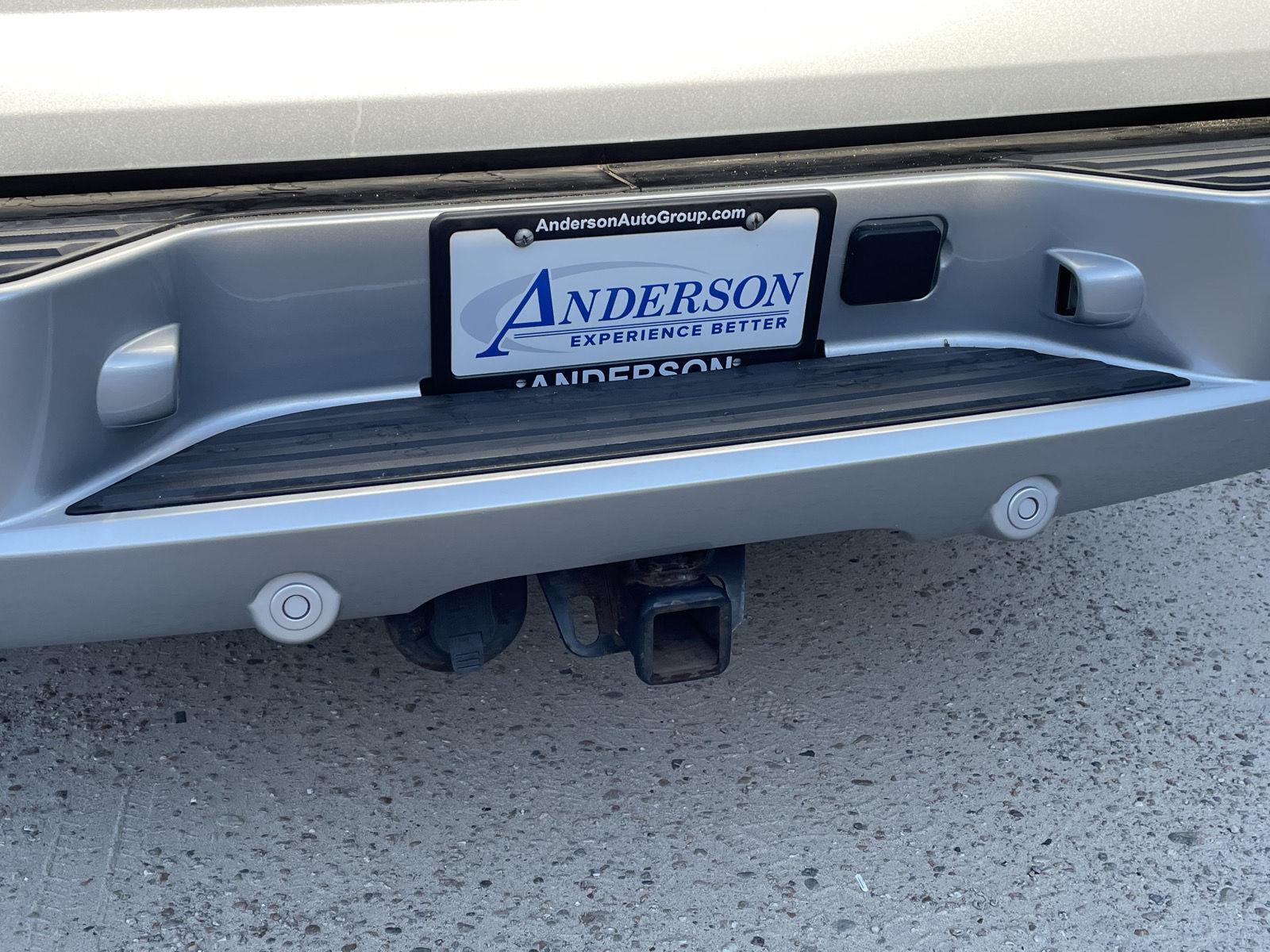 Vehicle photo 26