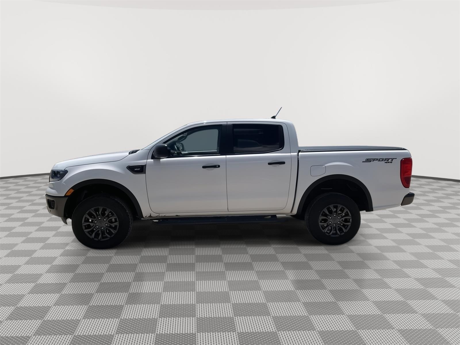 Vehicle photo 2