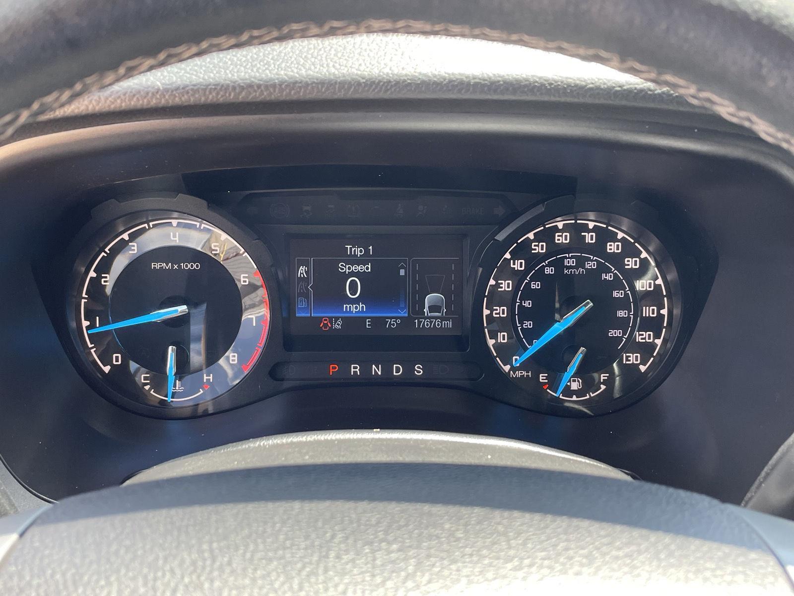 Vehicle photo 3