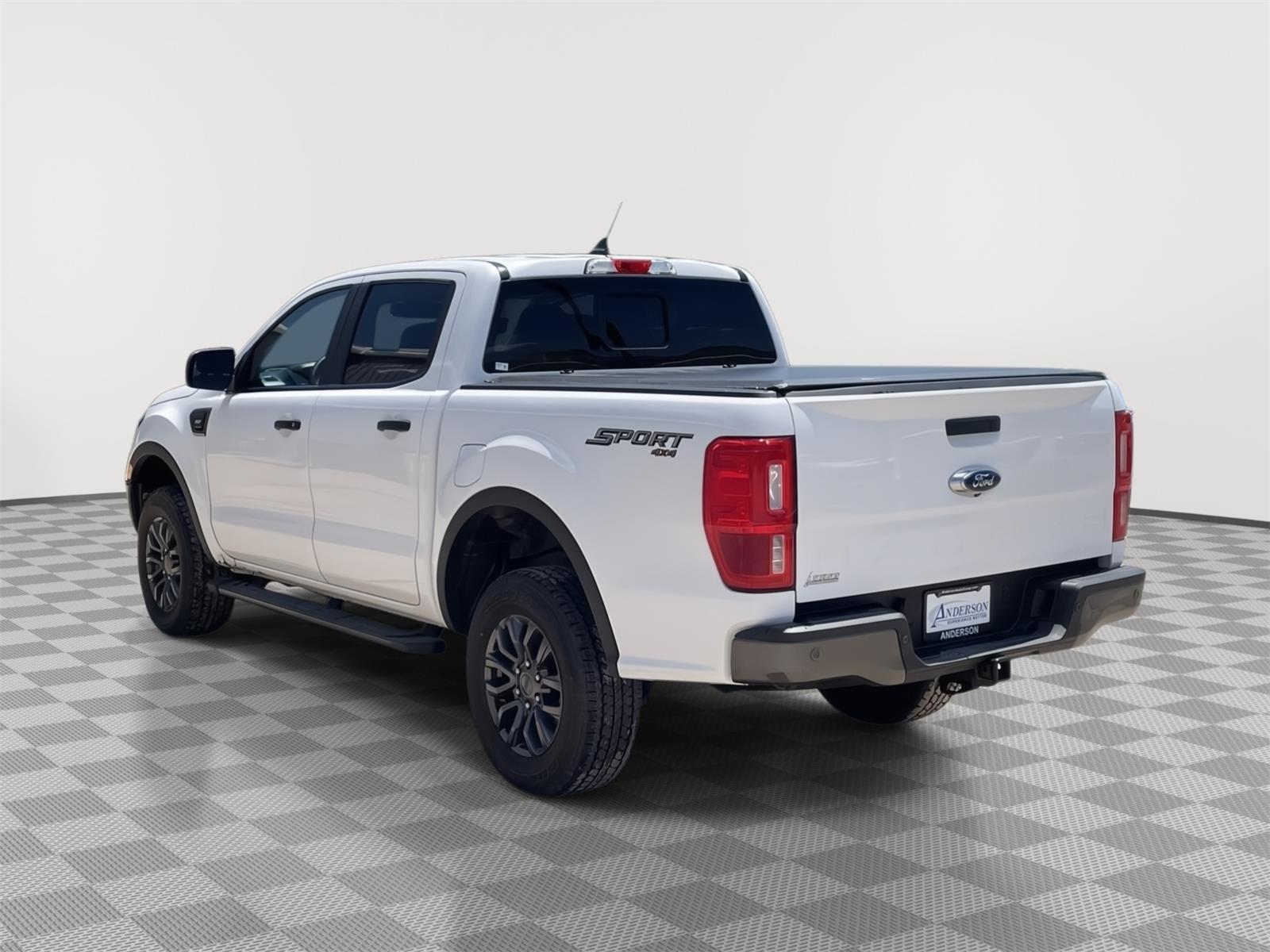 Vehicle photo 4