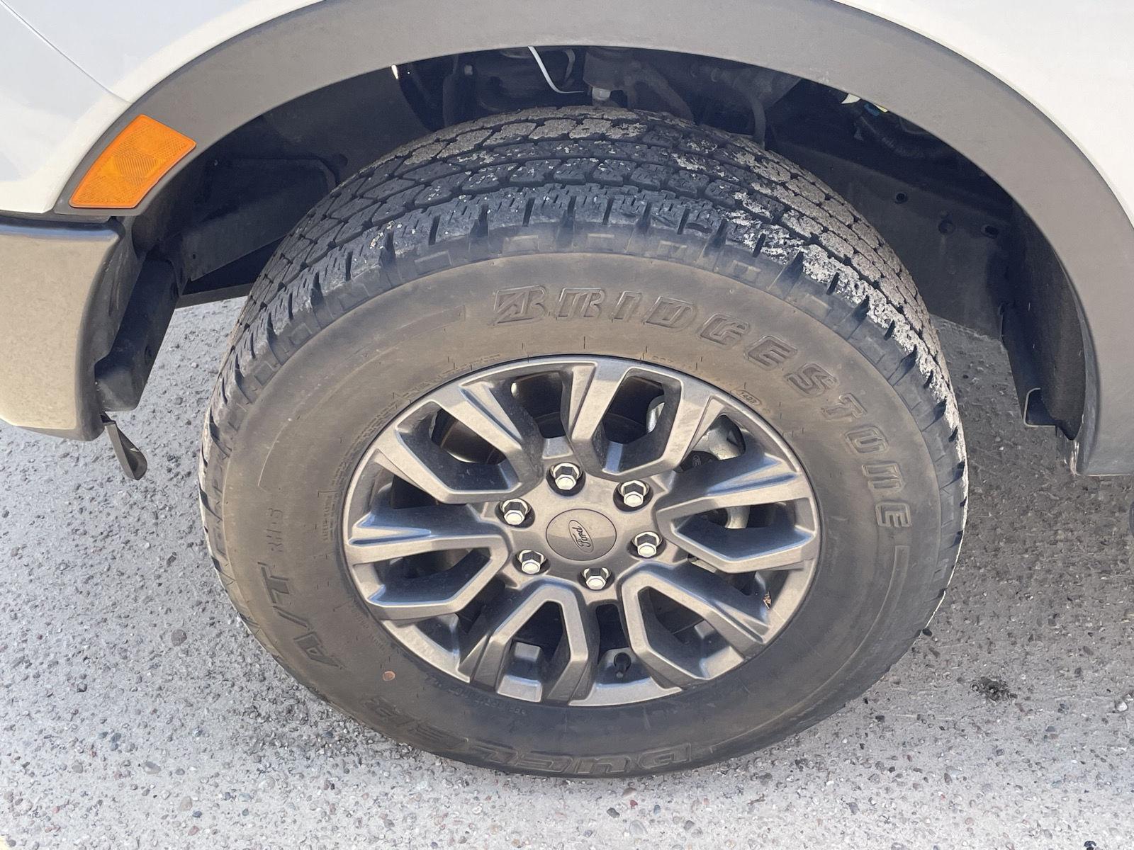 Vehicle photo 10