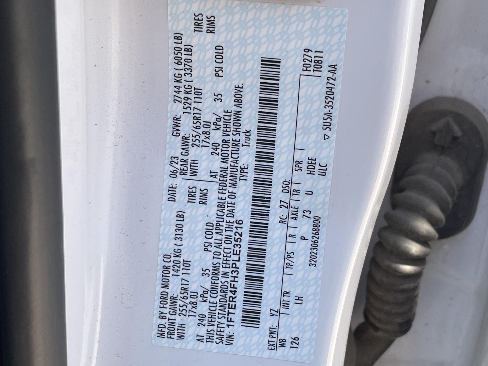 Vehicle photo 11