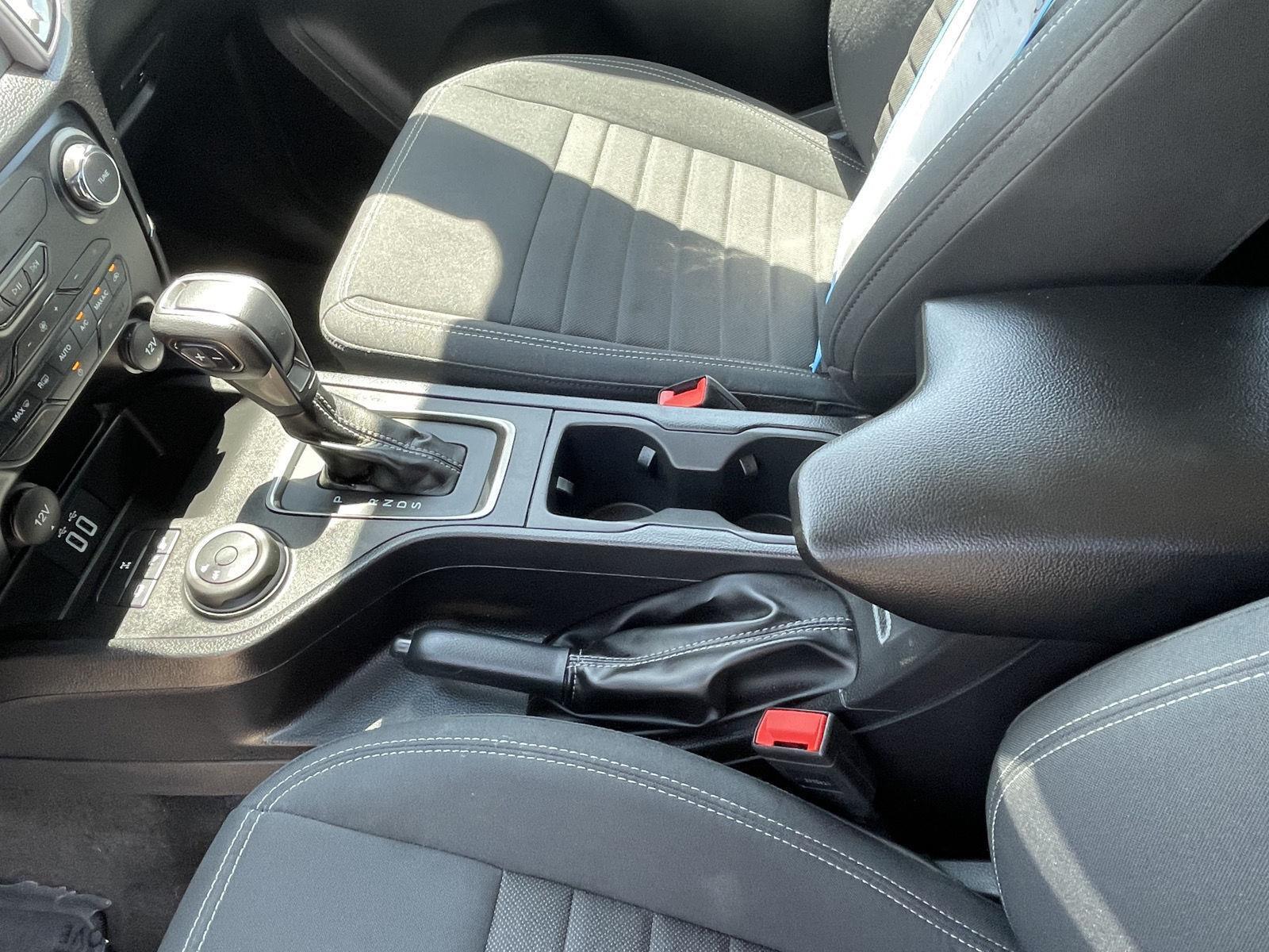 Vehicle photo 15