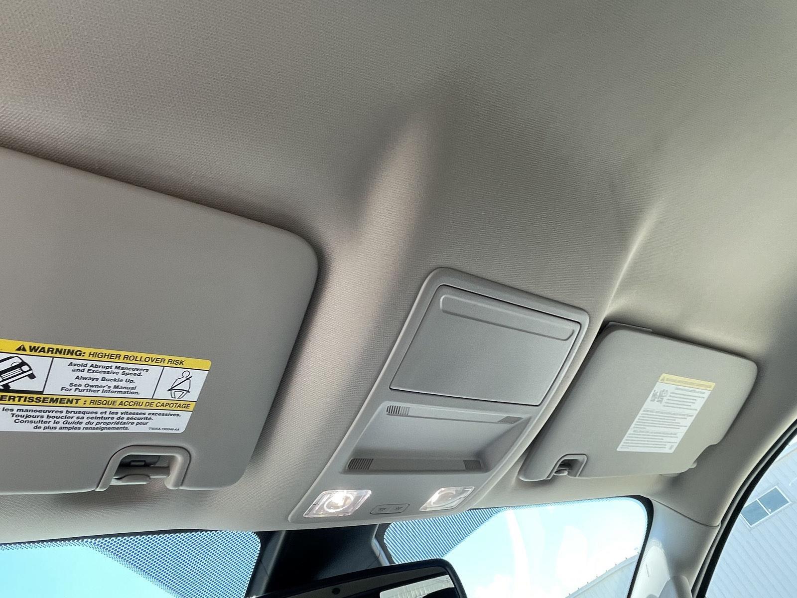Vehicle photo 16