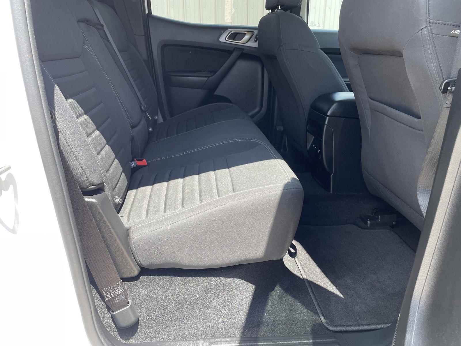 Vehicle photo 18