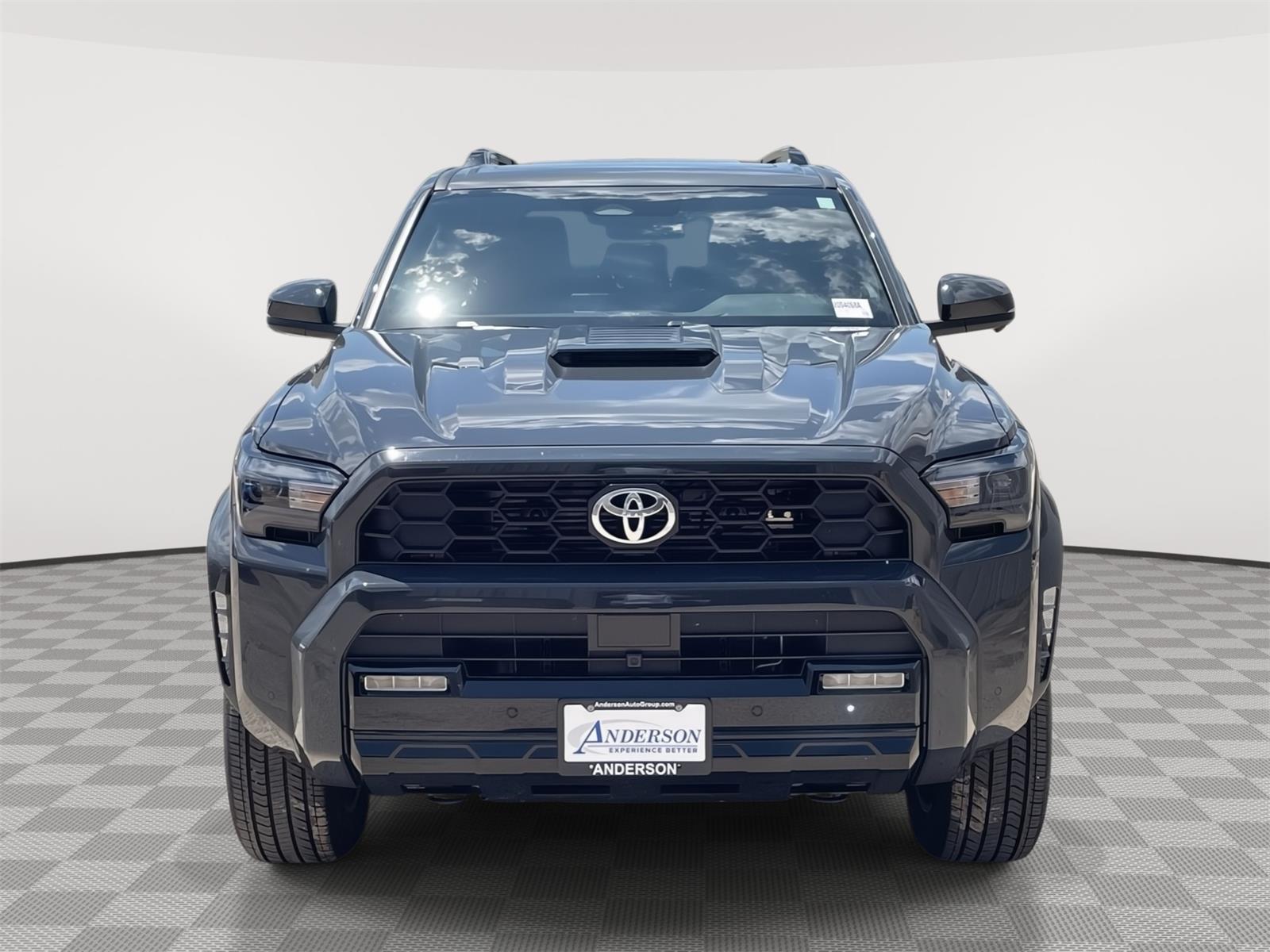 Vehicle photo 9
