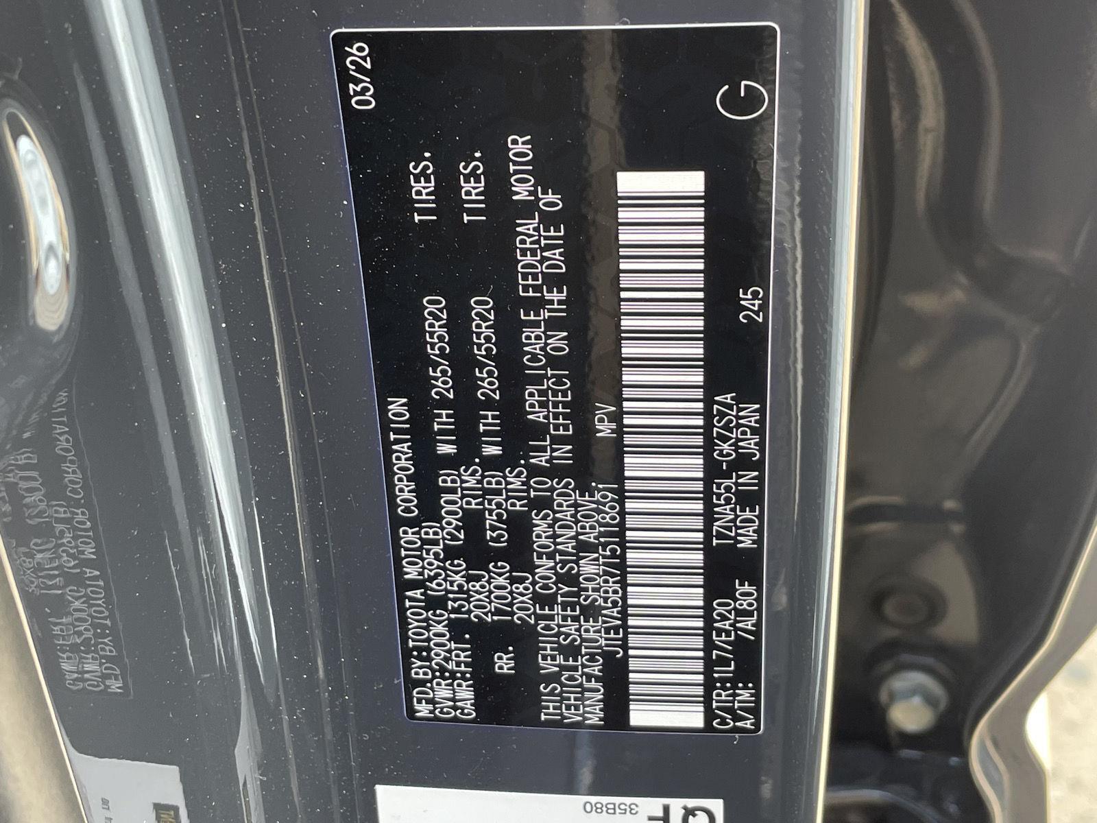 Vehicle photo 11