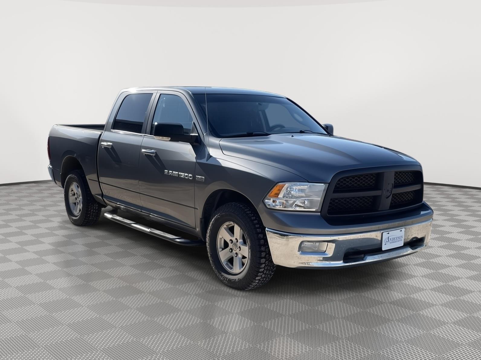 Vehicle photo 8