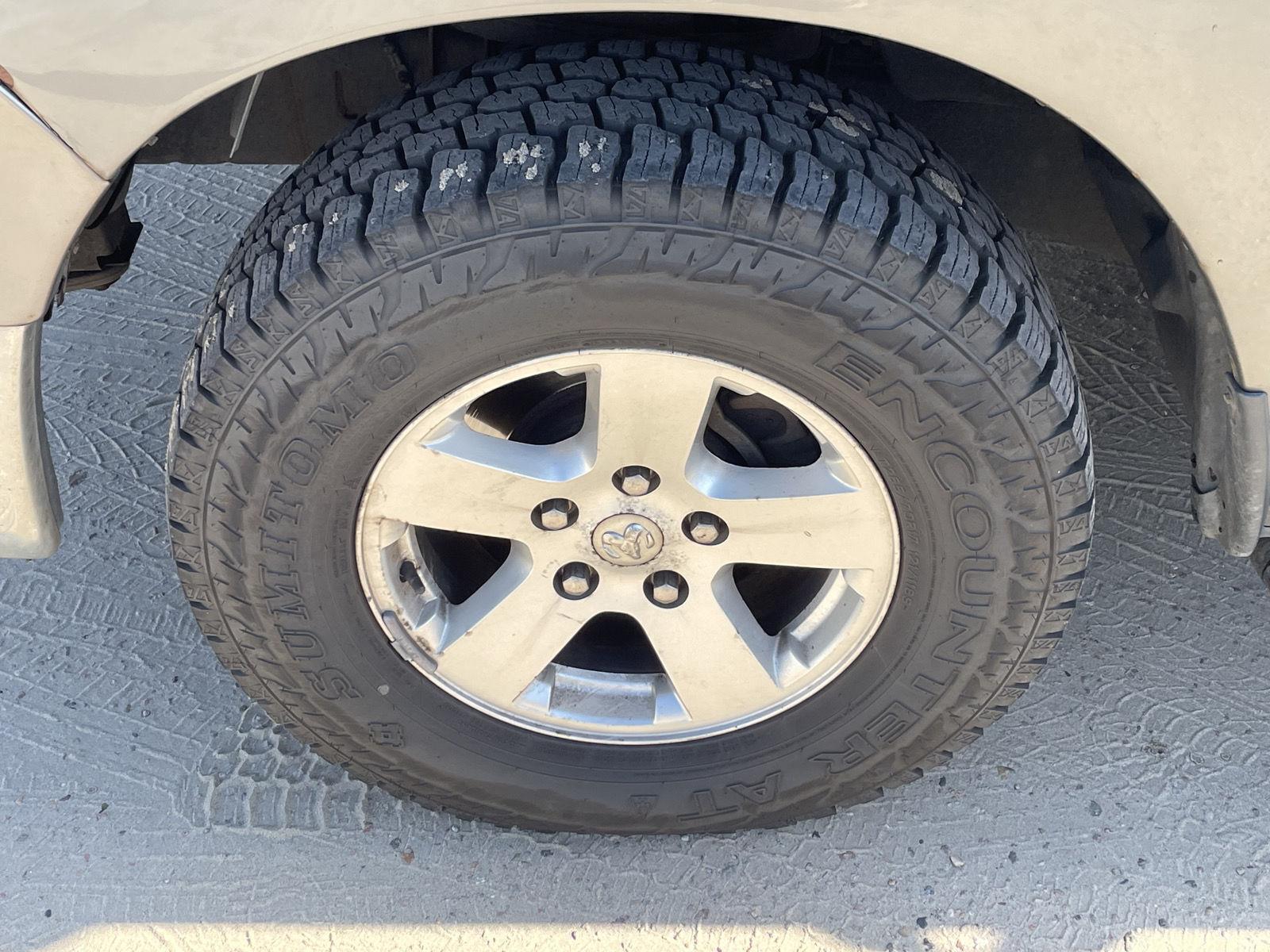 Vehicle photo 10