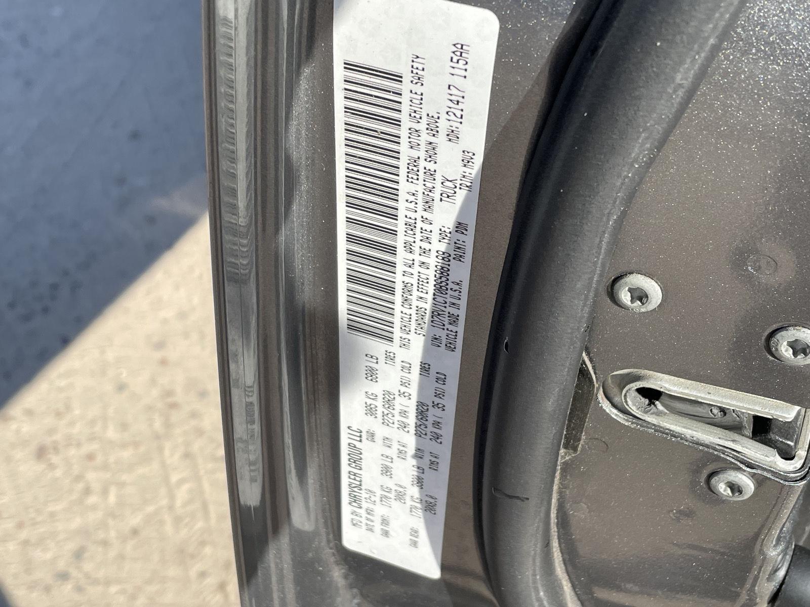 Vehicle photo 11