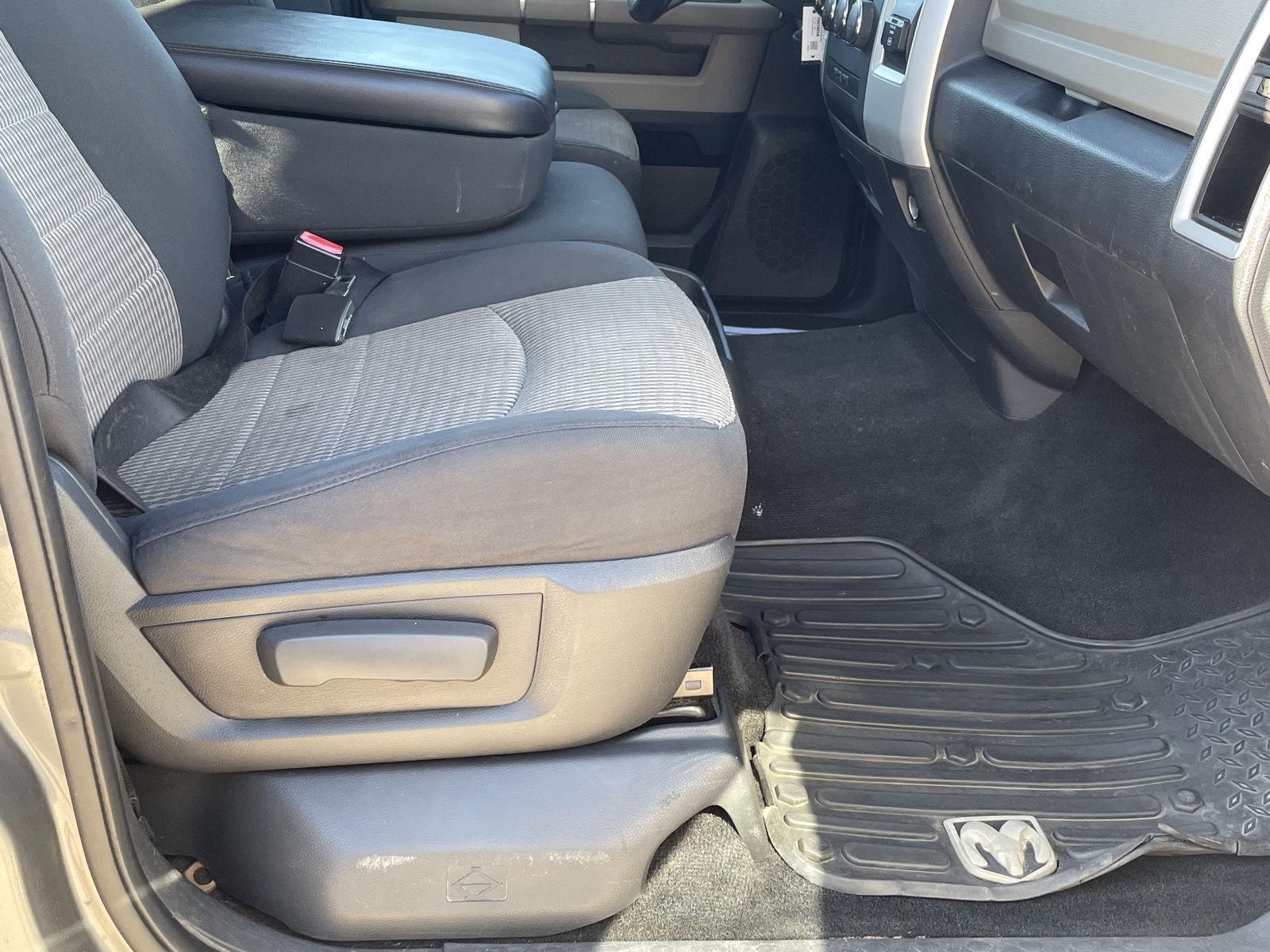 Vehicle photo 20