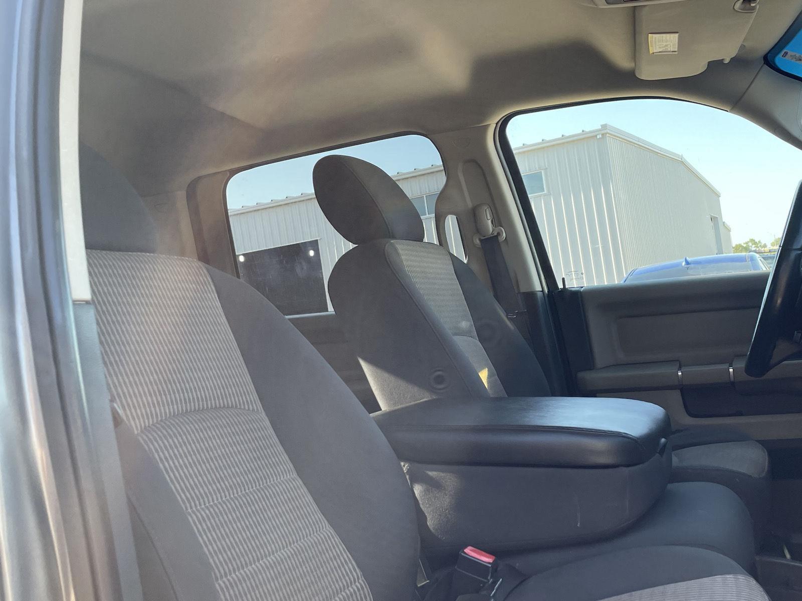 Vehicle photo 21