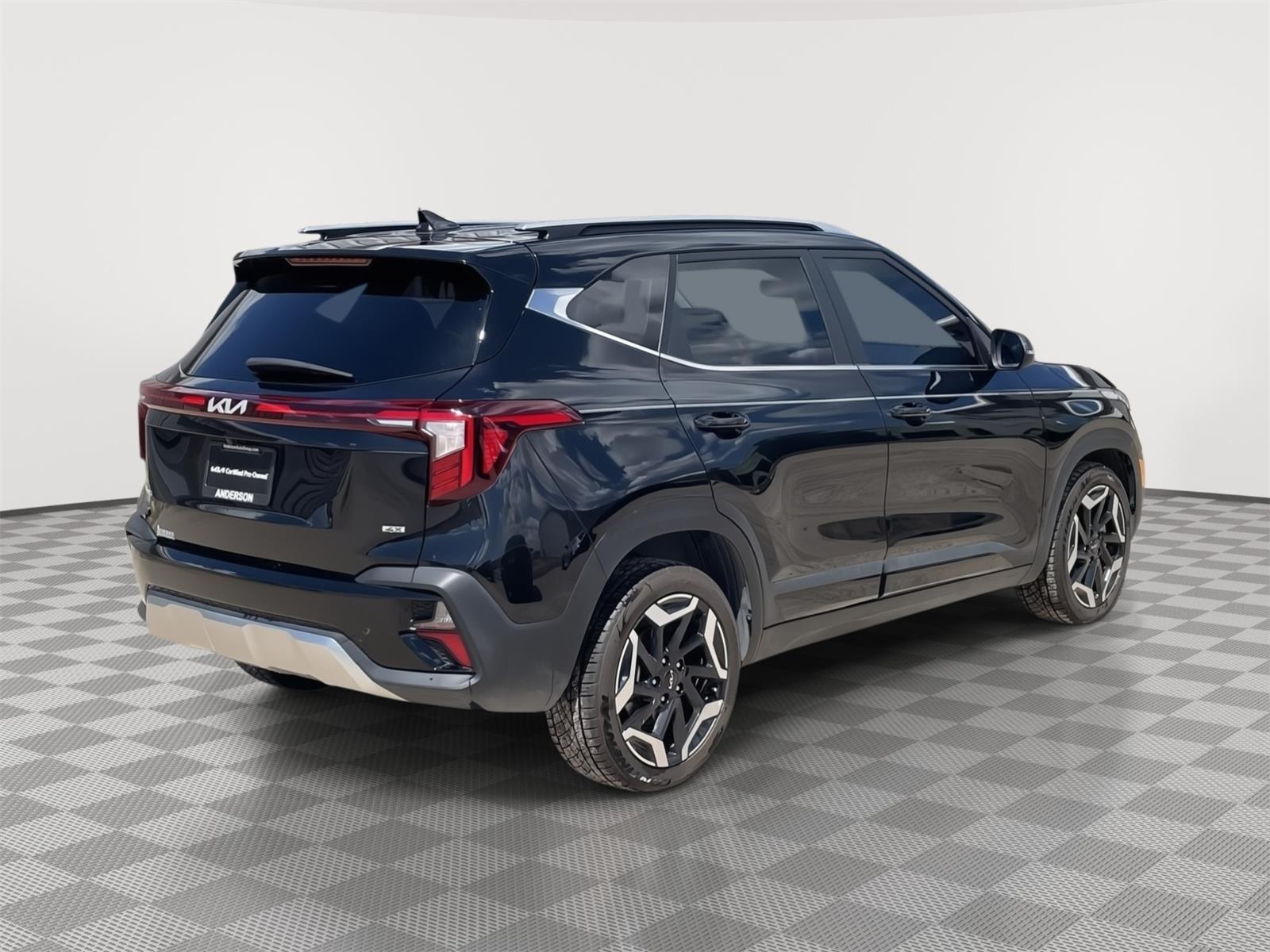 Vehicle photo 6