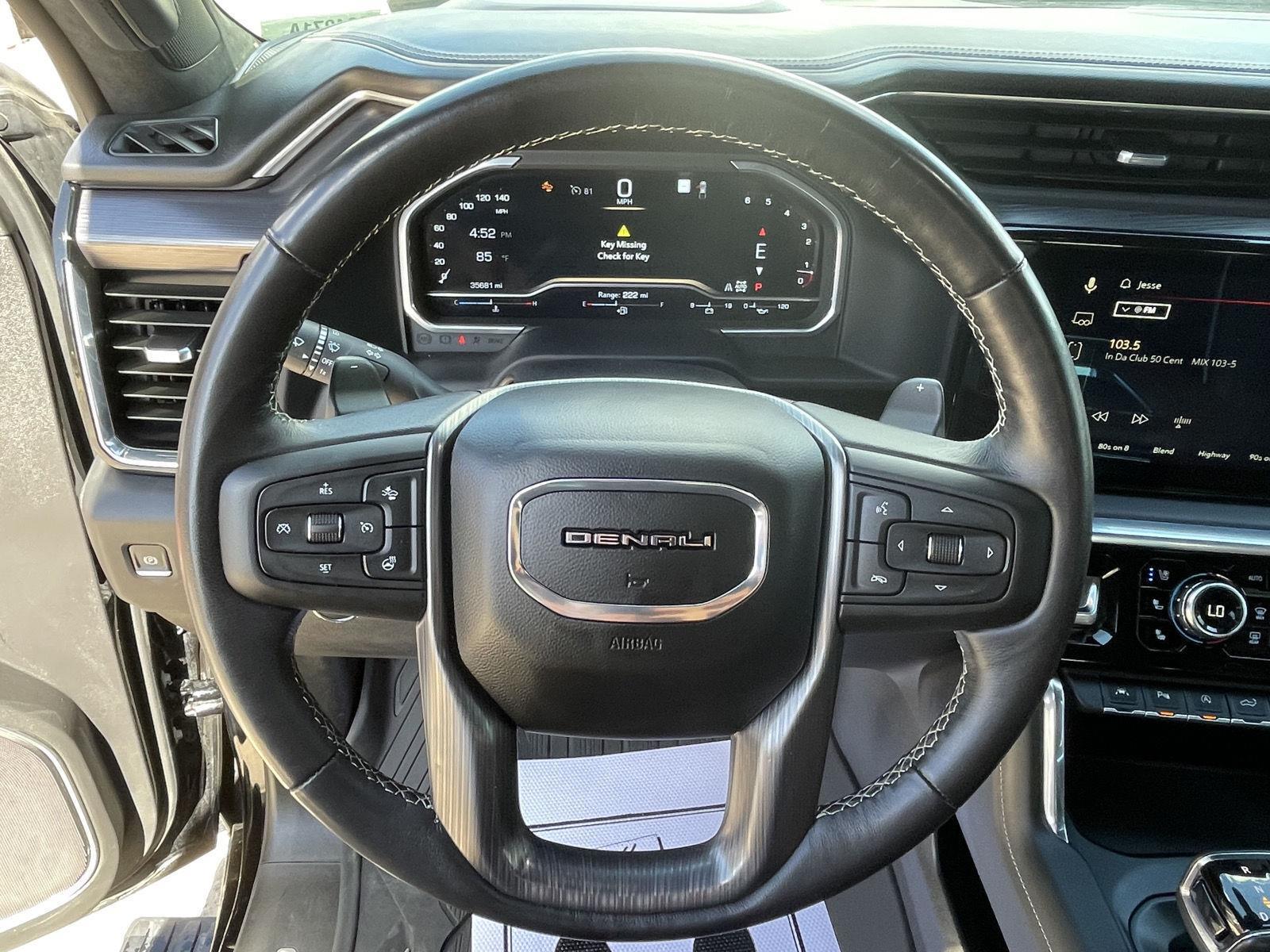 Vehicle photo 13