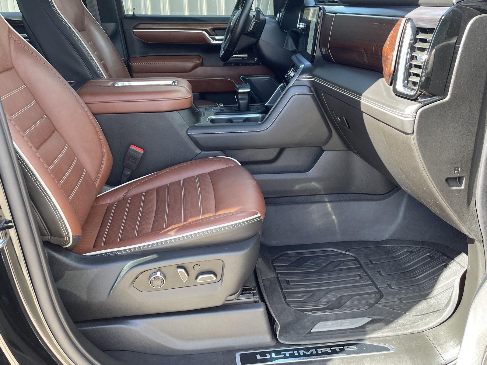 Vehicle photo 21