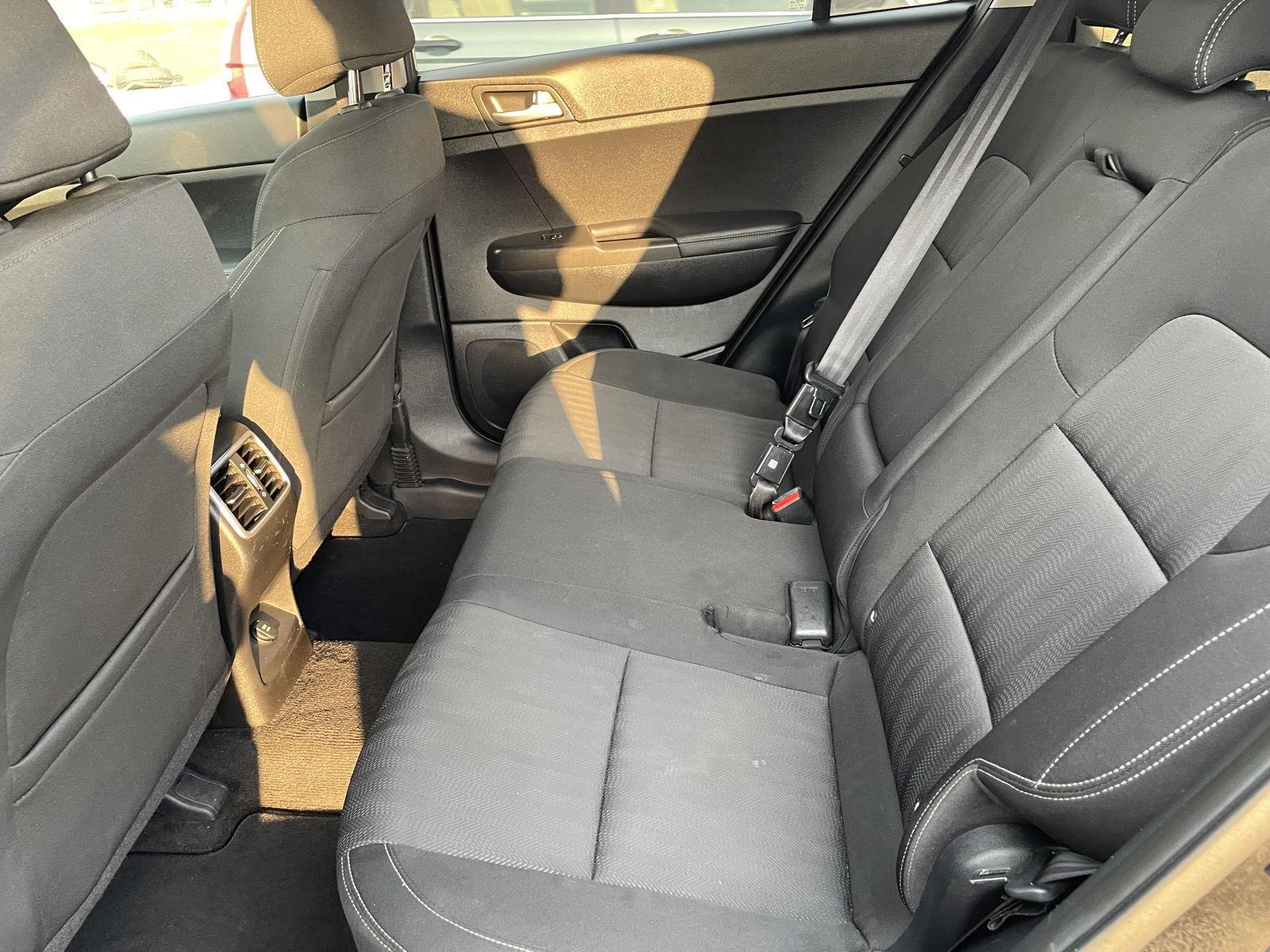 Vehicle photo 16
