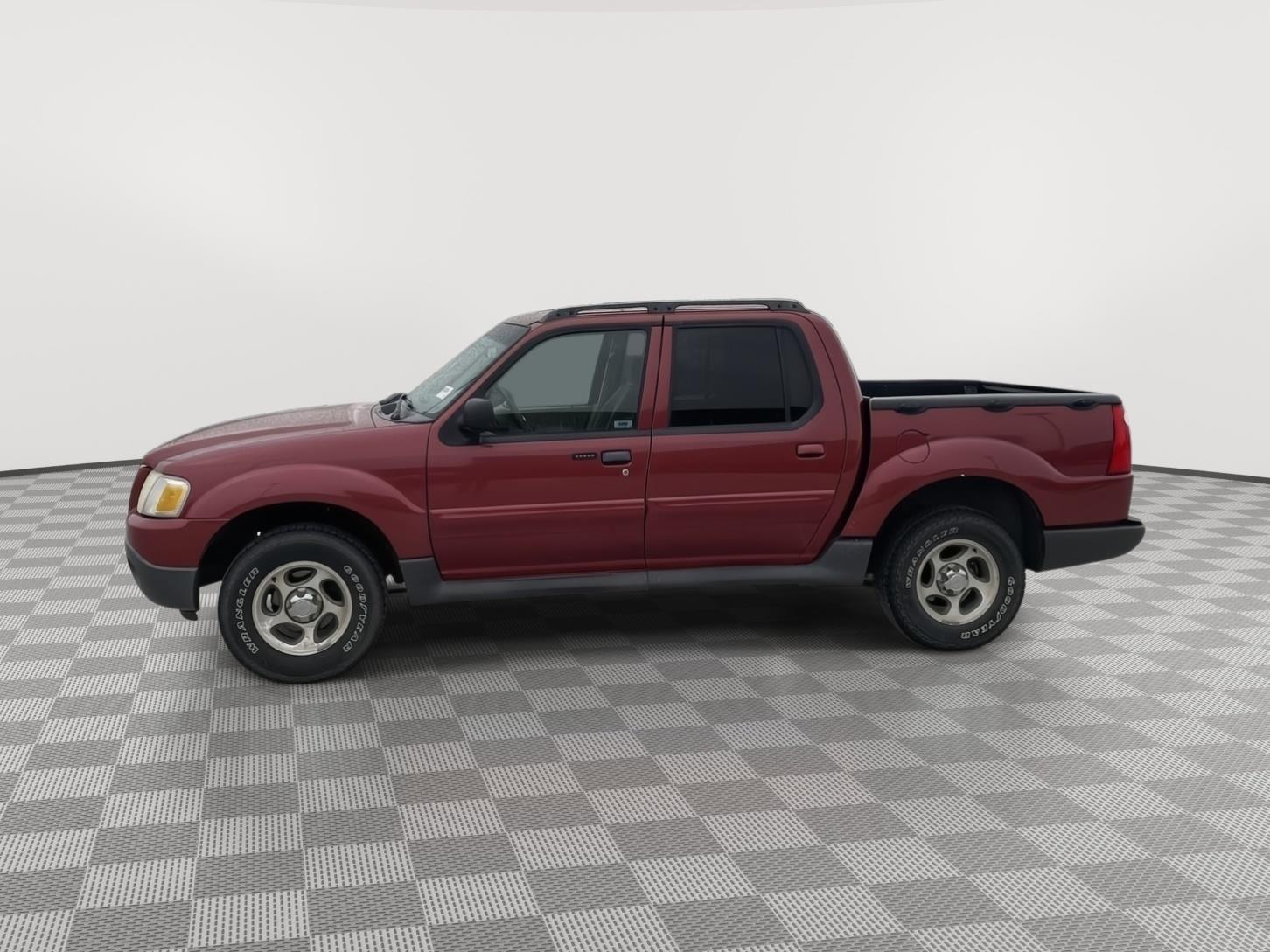 Vehicle photo 2