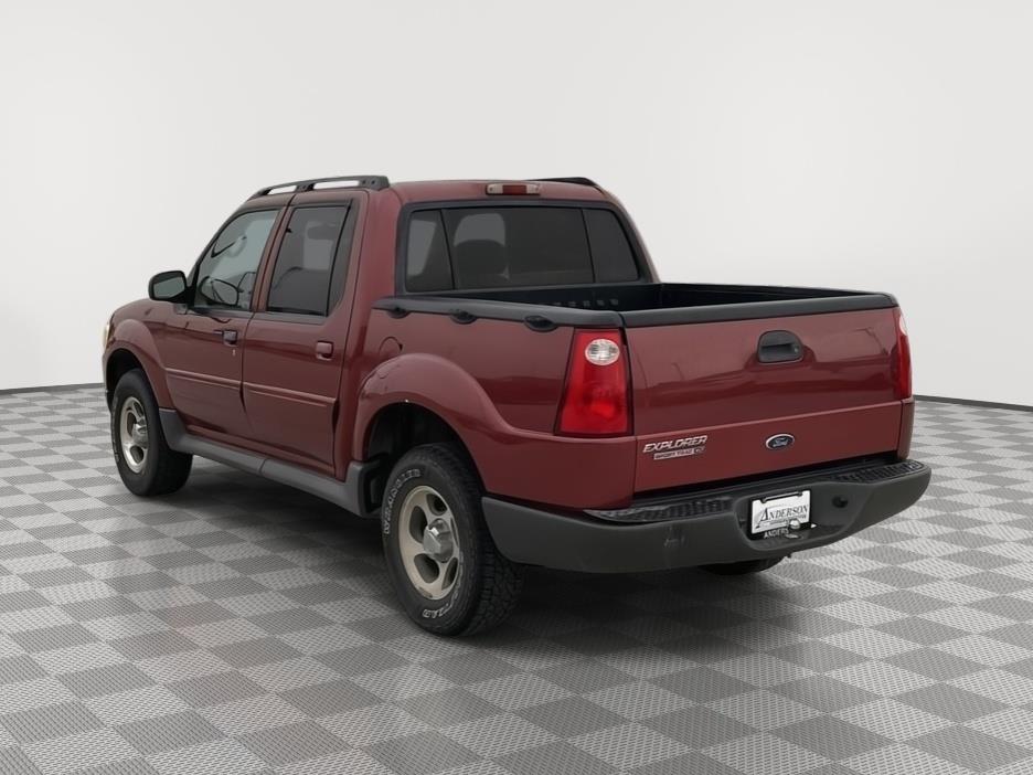 Vehicle photo 4