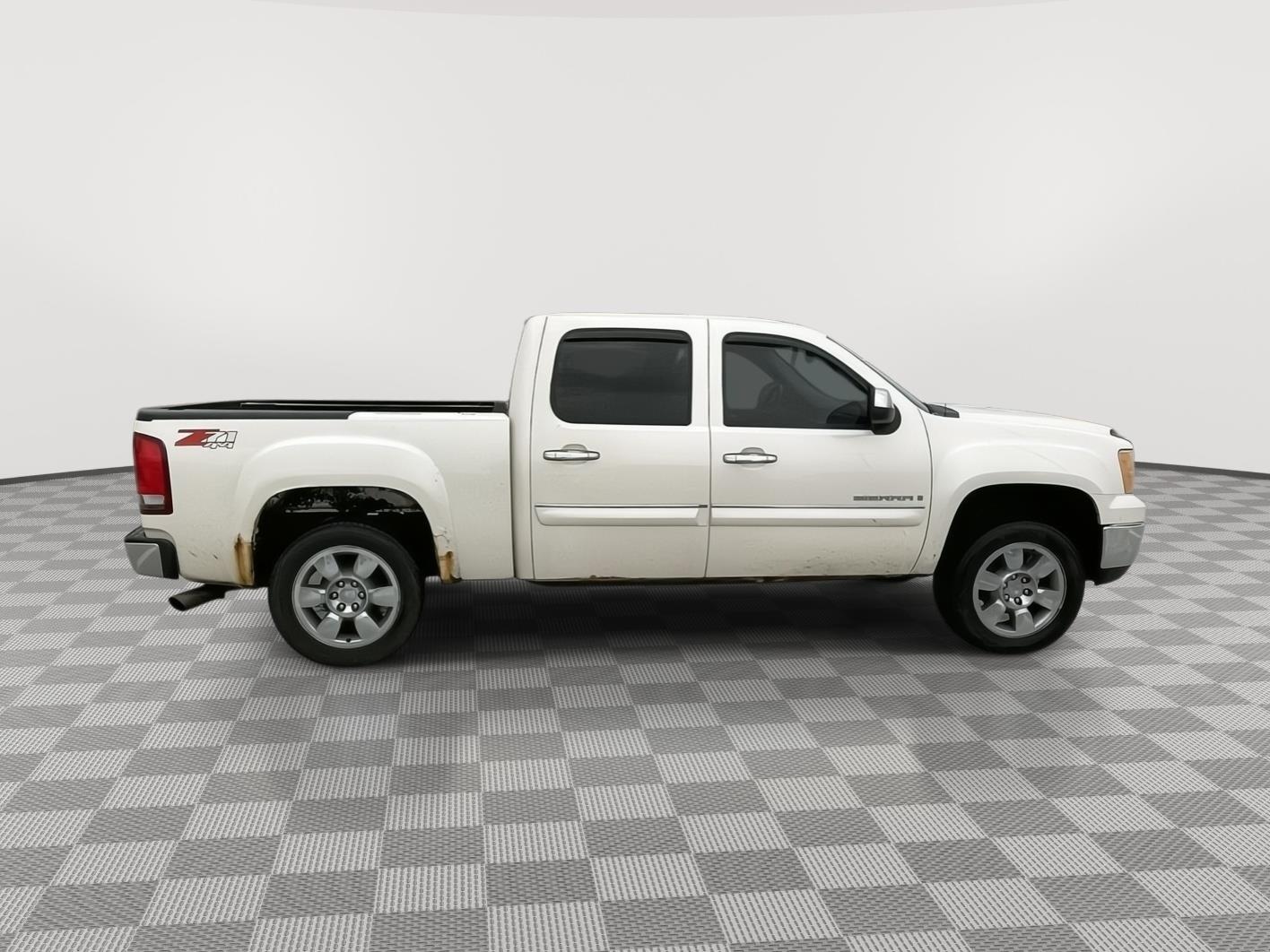 Vehicle photo 6