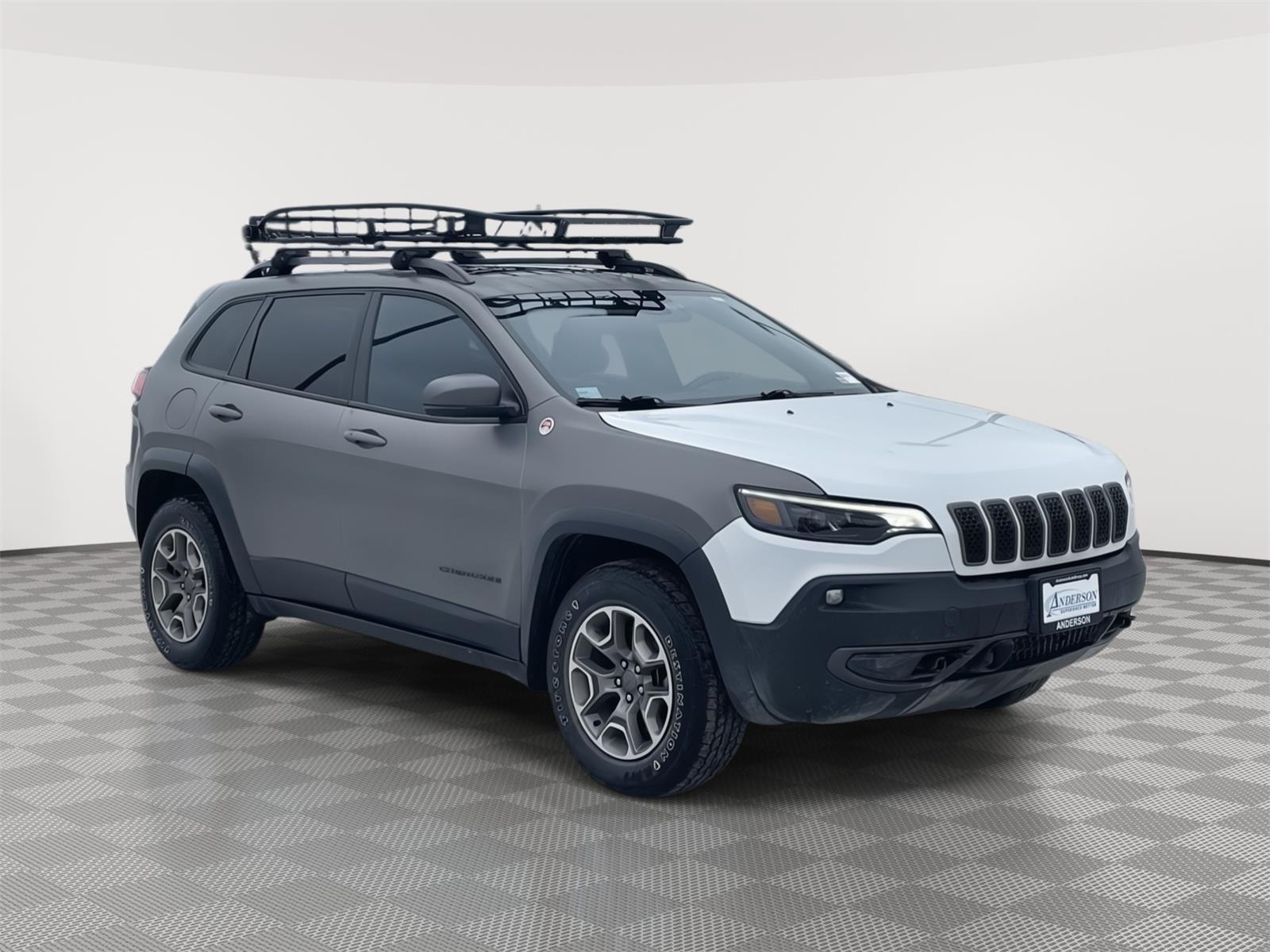 Vehicle photo 8