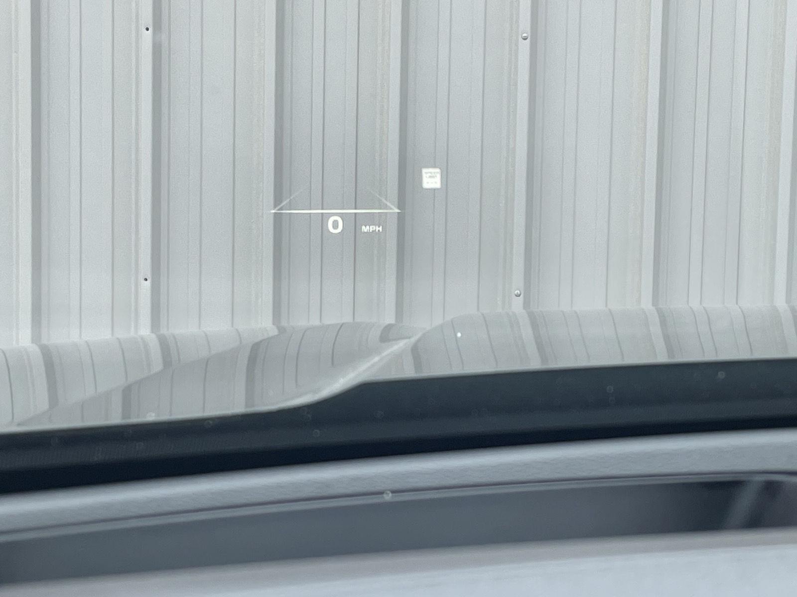Vehicle photo 14
