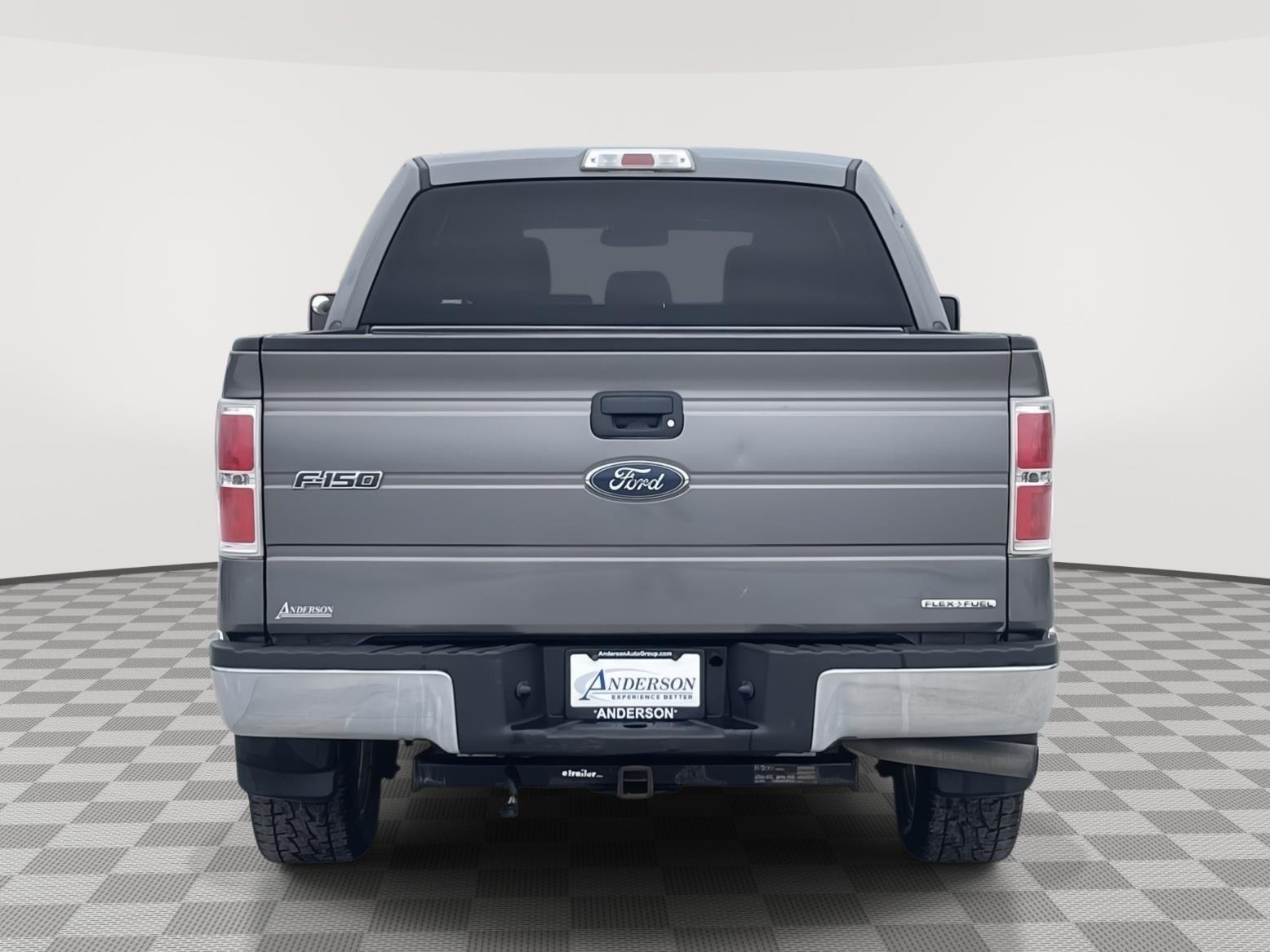 Vehicle photo 5