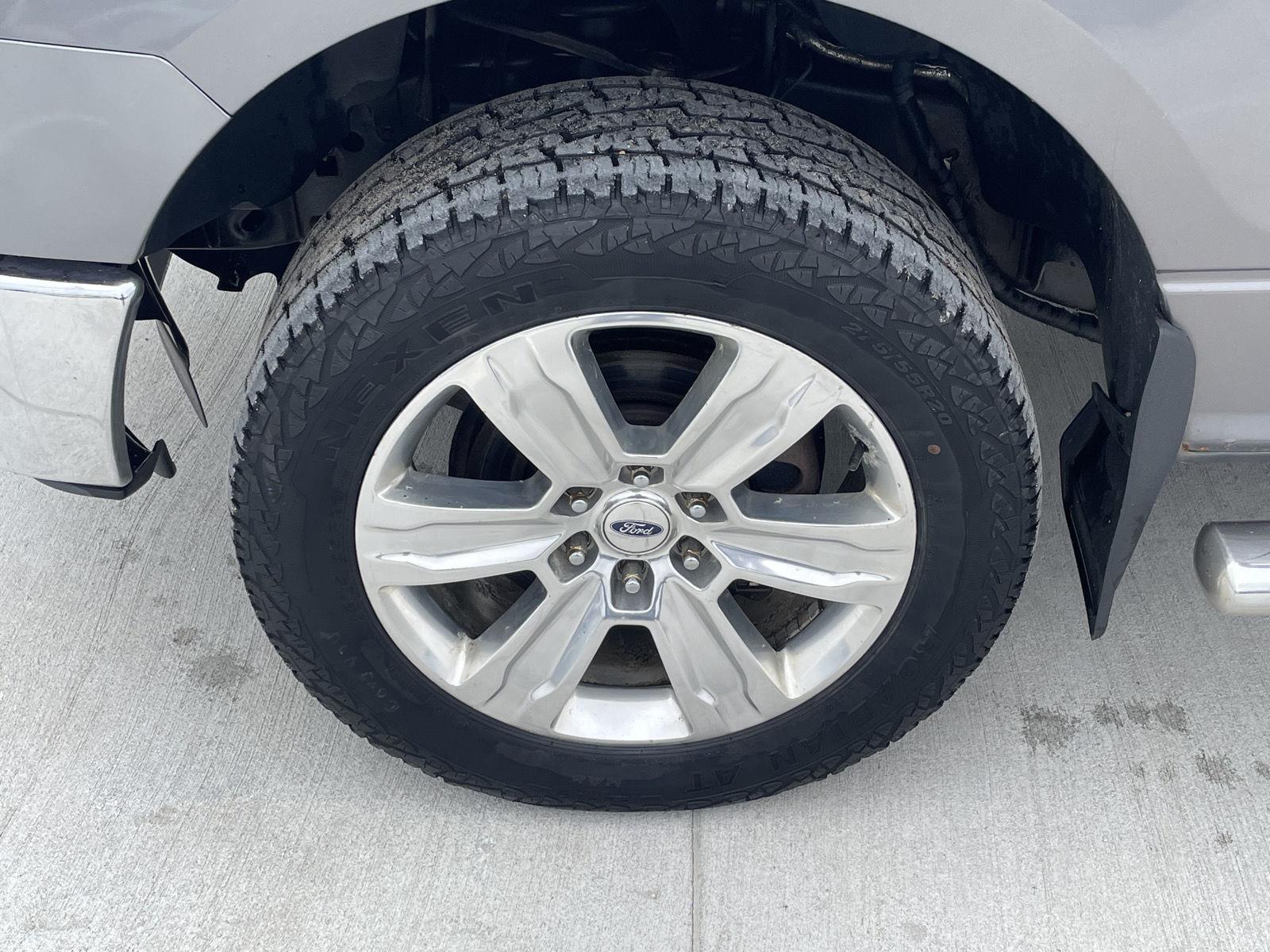 Vehicle photo 10